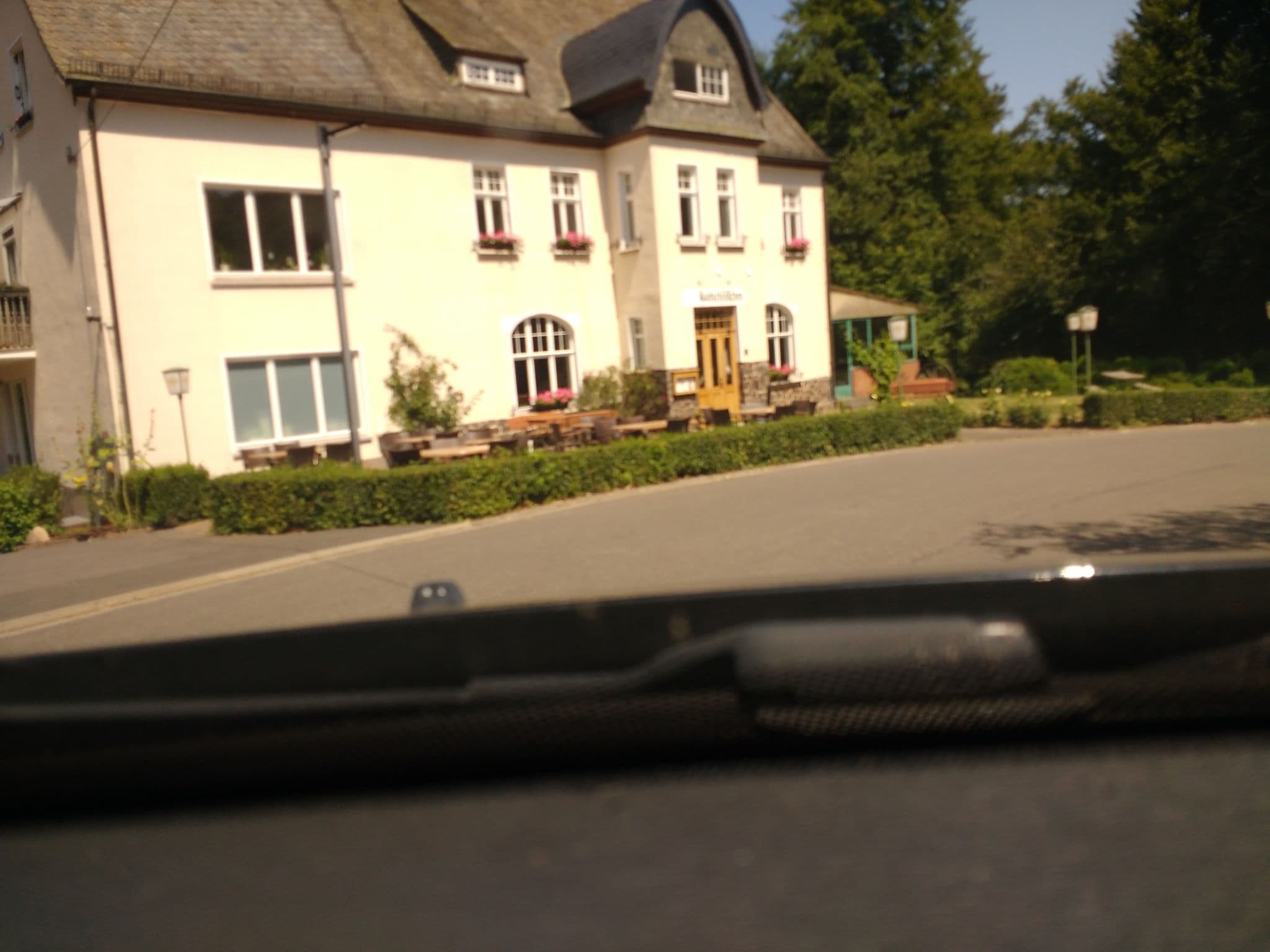 Street view near Zum Waldschlößchen, Wittlich — © igdb (CC BY-SA · Mapillary)