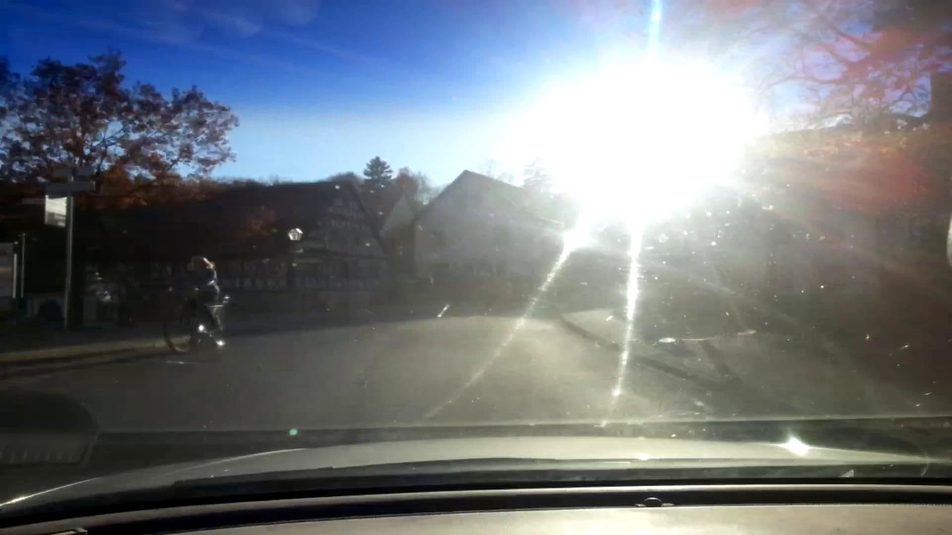 Street view near Hotel Heiligenstadter Hof, Heiligenstadt — © r66 (CC BY-SA · Mapillary)
