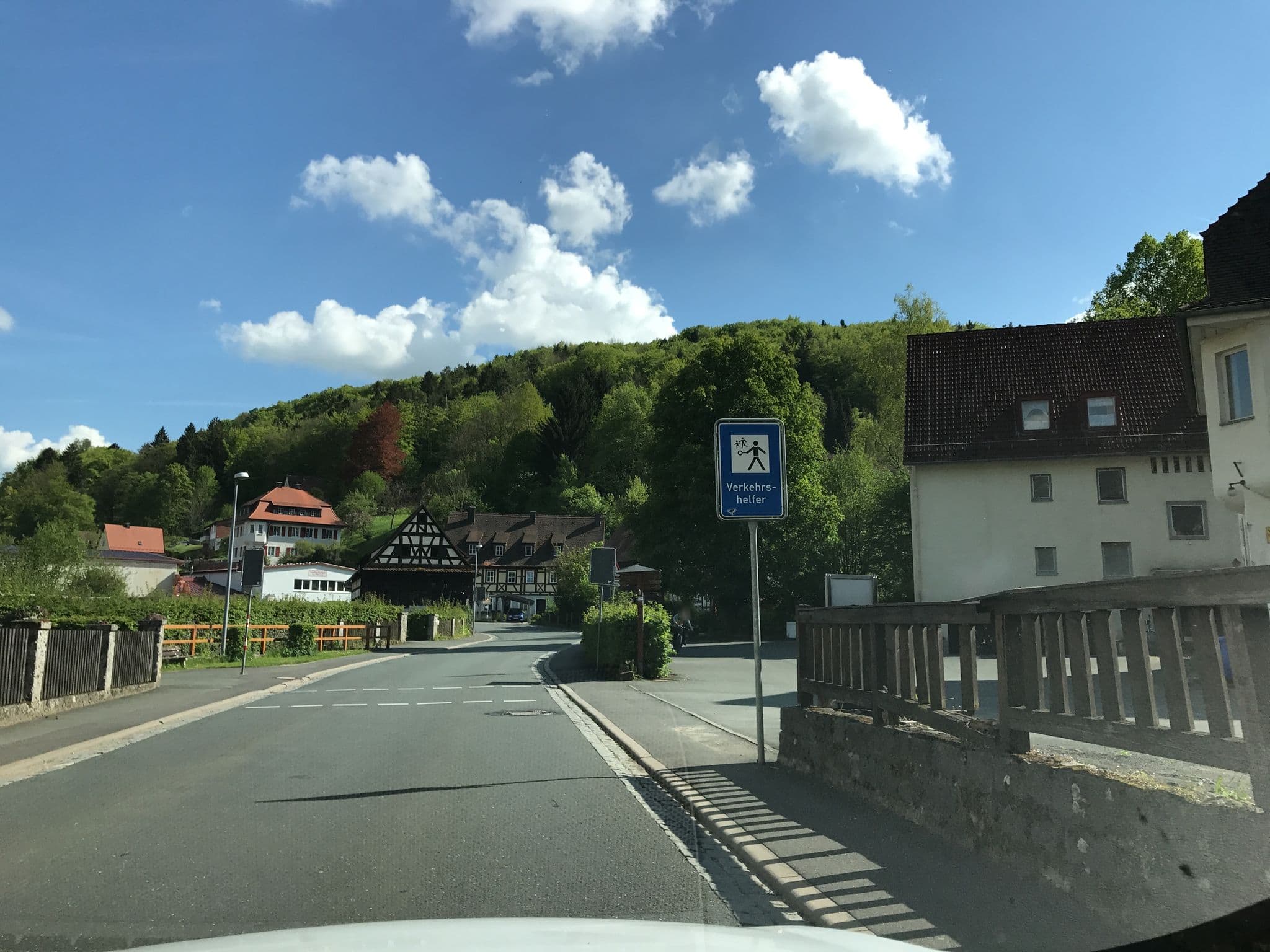 Street view near Zur Post, Egloffstein — © derzornigemarkus (CC BY-SA · Mapillary)