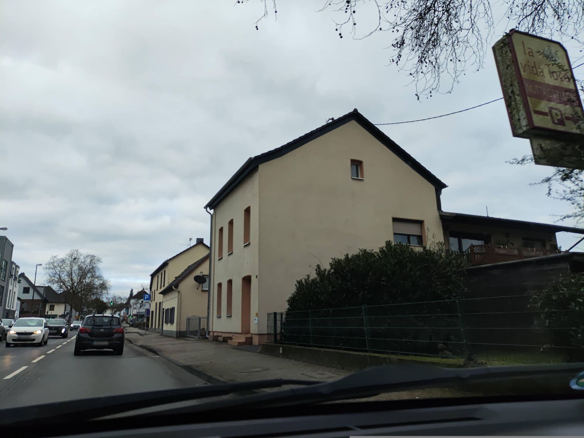 Street view near Landsknecht, Uckerath — © koewimm (CC BY-SA · Mapillary)
