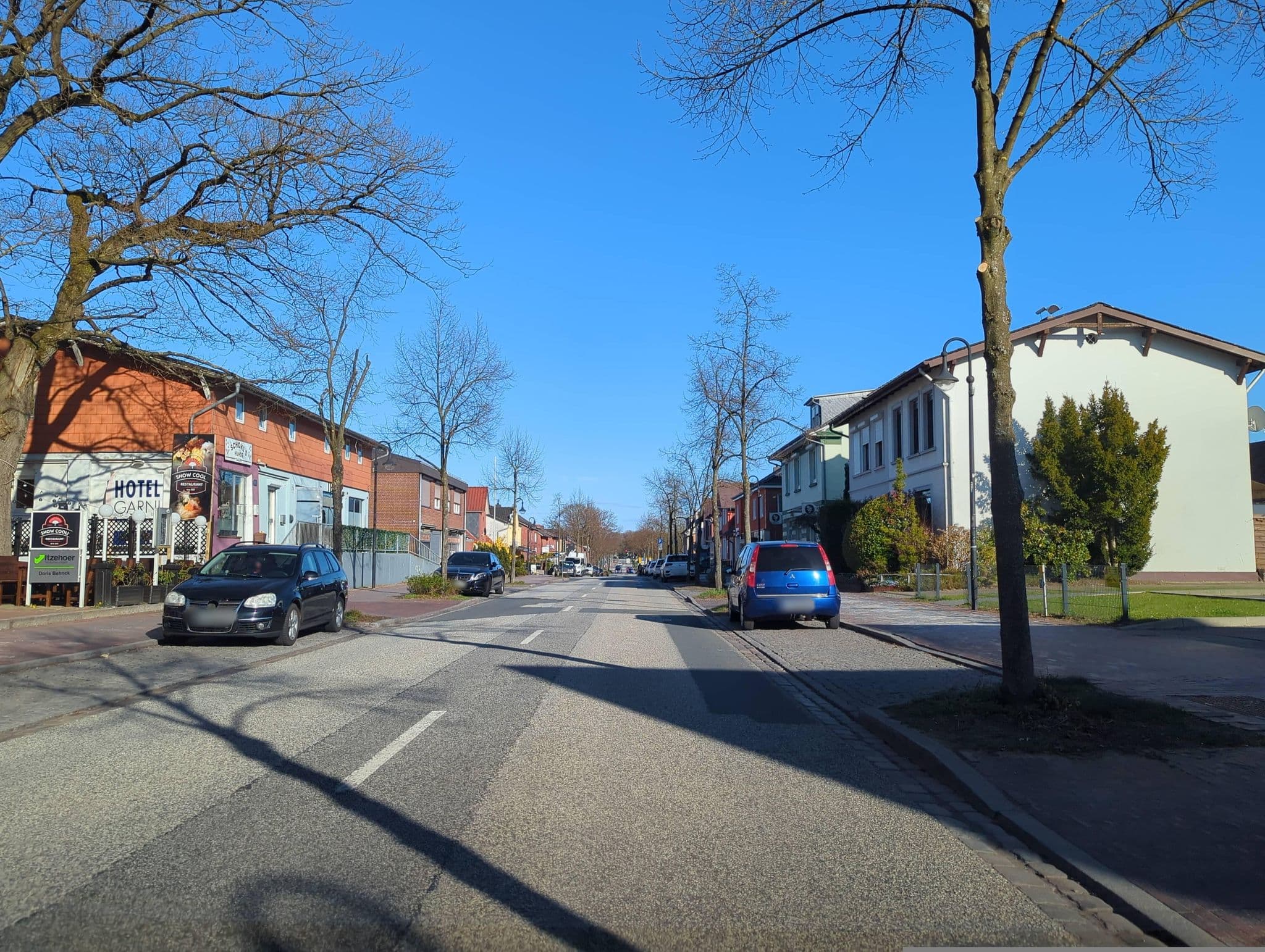 Street view near Hotel Garni, Schwarzenbek — © hotteliene (CC BY-SA · Mapillary)