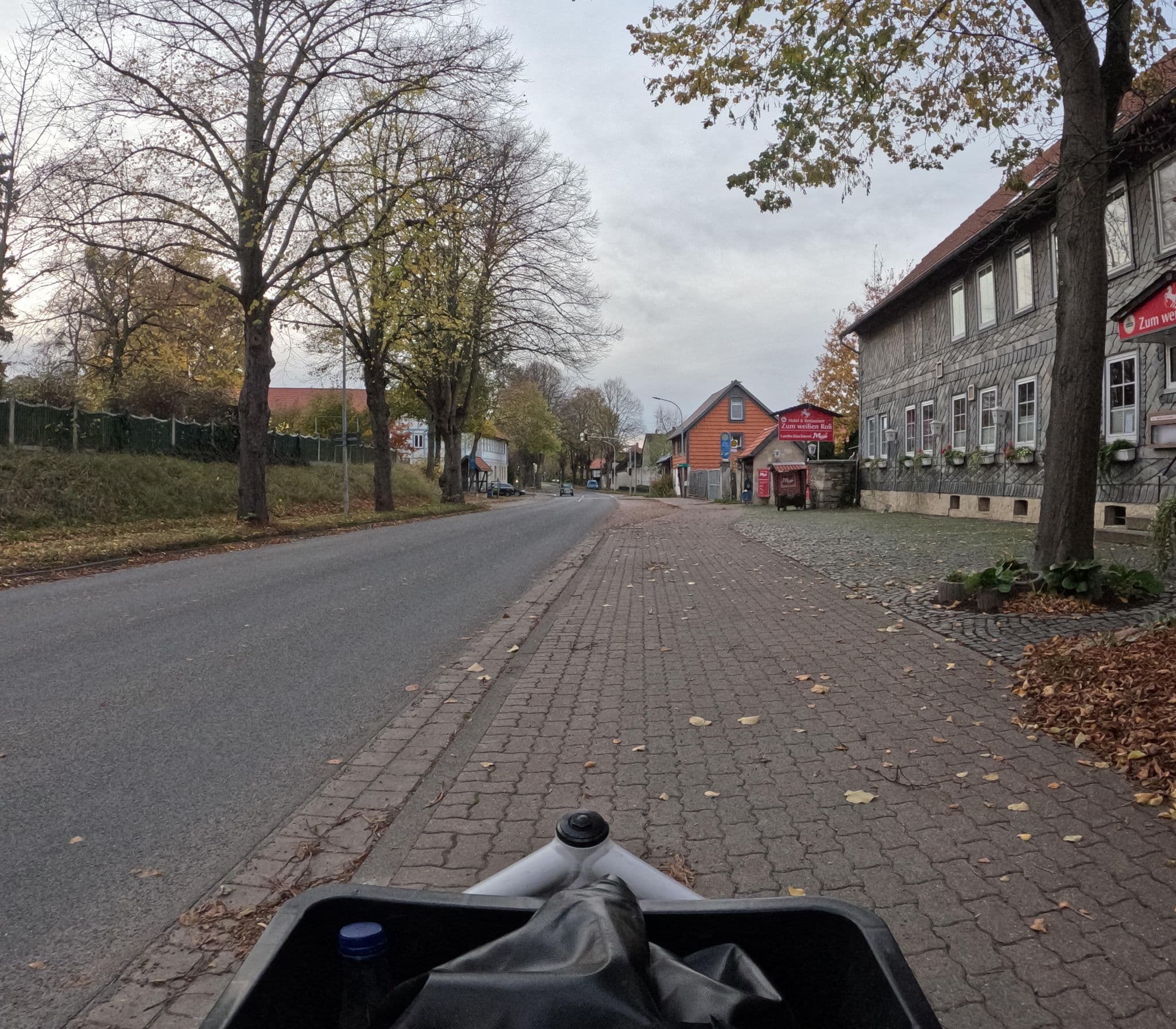 Street view near Zum weißen Roß, Destedt — © britiger (CC BY-SA · Mapillary)