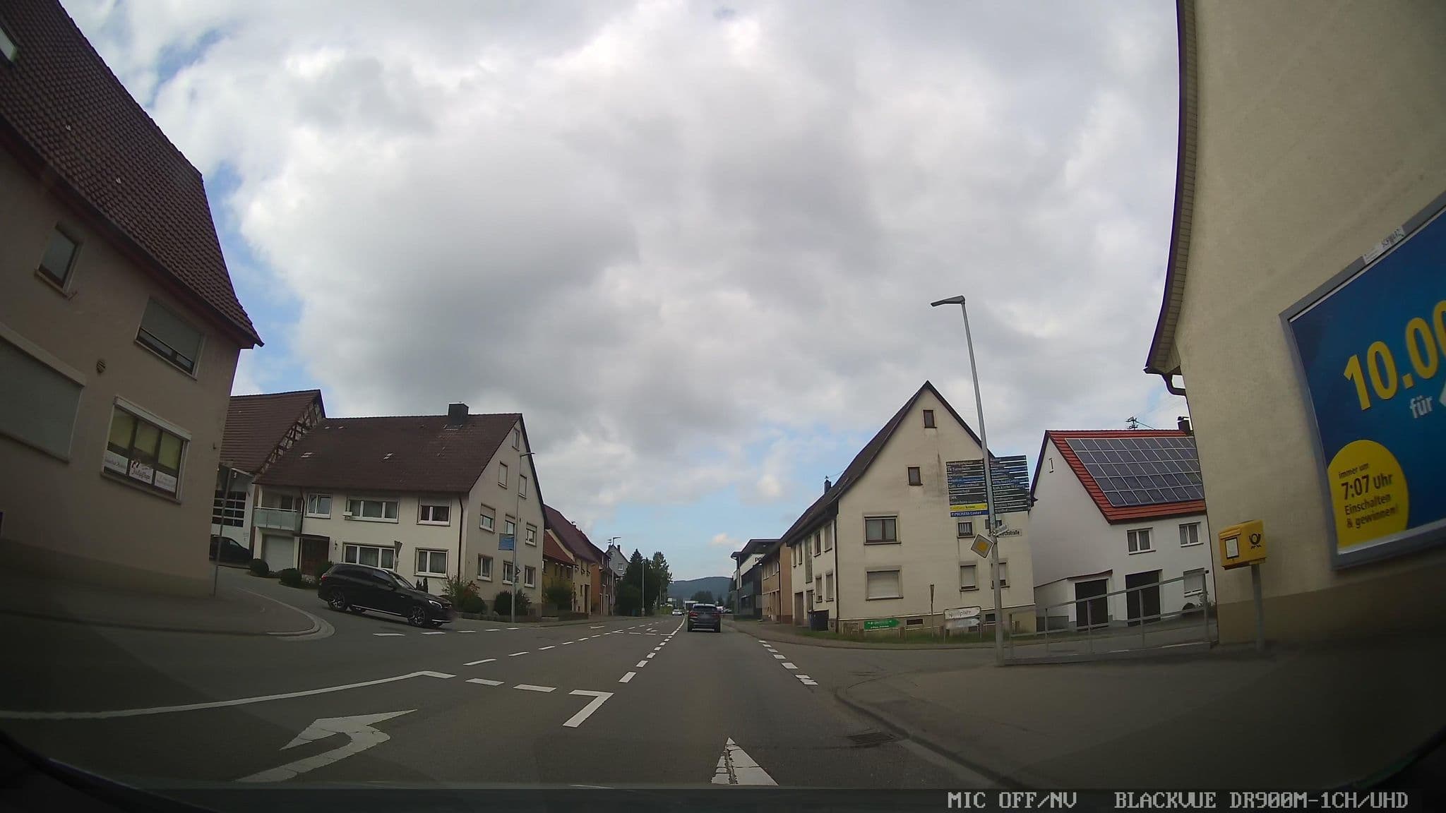 Street view near Hotel-Restaurant Lamm, Rietheim-Weilheim — © chuck (CC BY-SA · Mapillary)