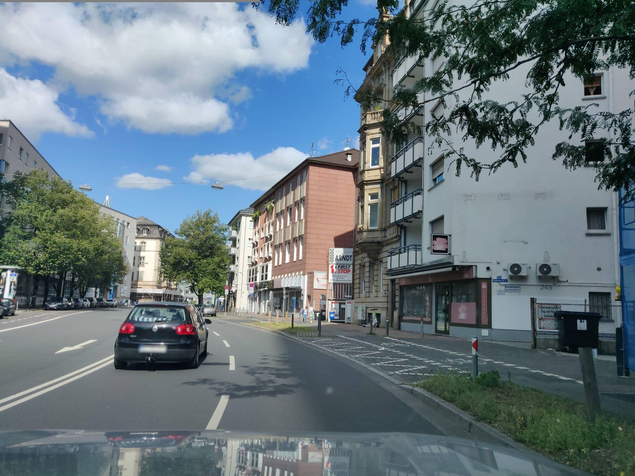 Street view near Turm Hotel, Frankfurt am Main