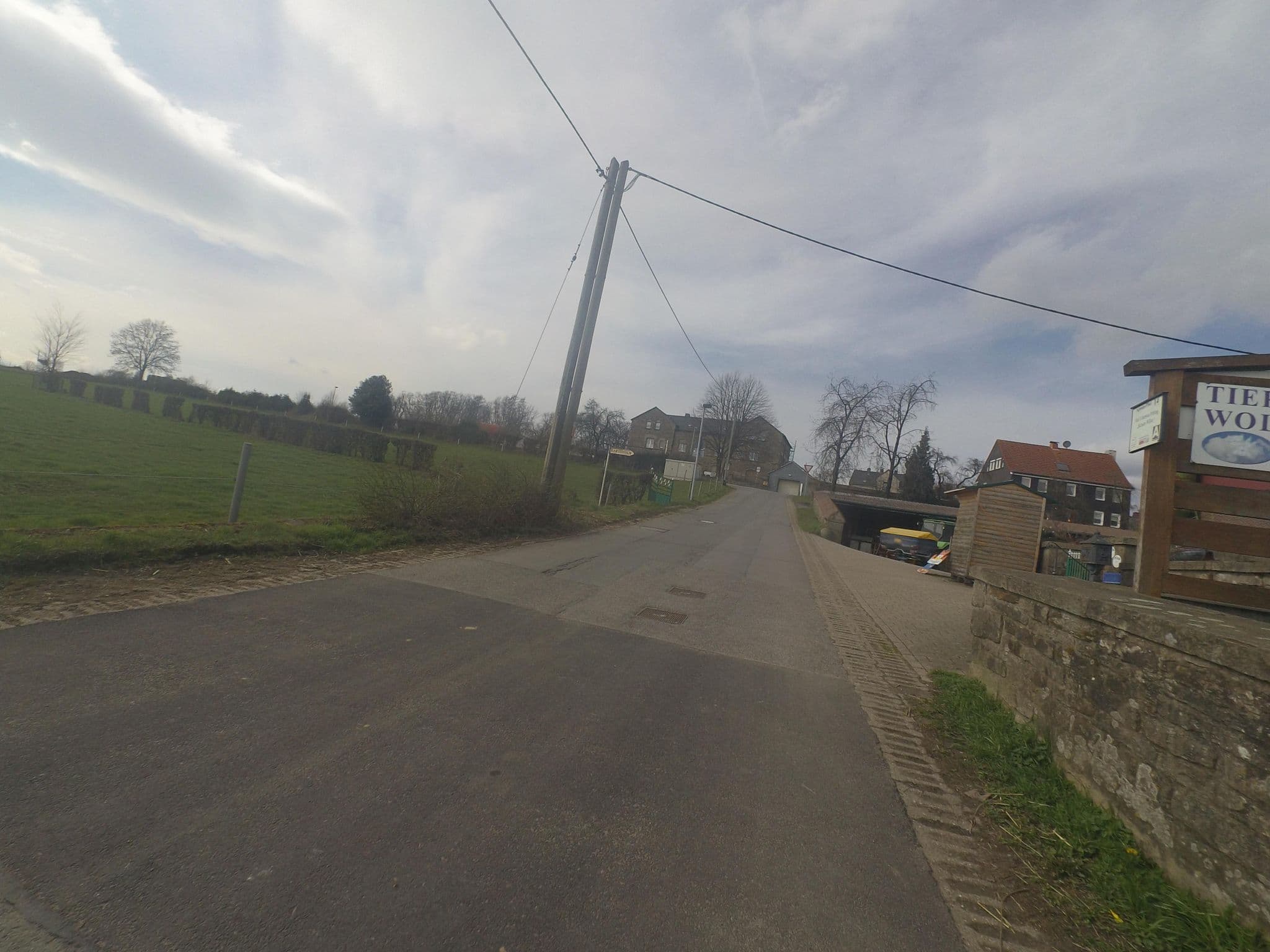 Street view near Bauernhof Hassel, Sprockhövel — © VIA_DT (CC BY-SA · Mapillary)