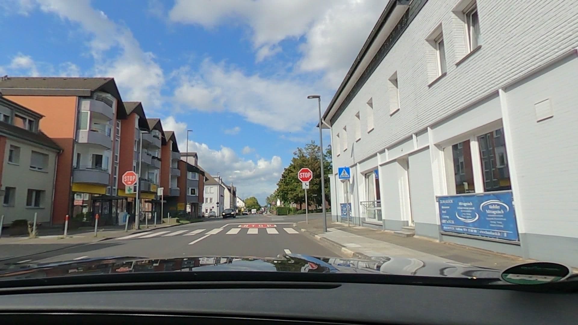 Street view near Hotel Fück, Leverkusen — © GoProNerd (CC BY-SA · Mapillary)