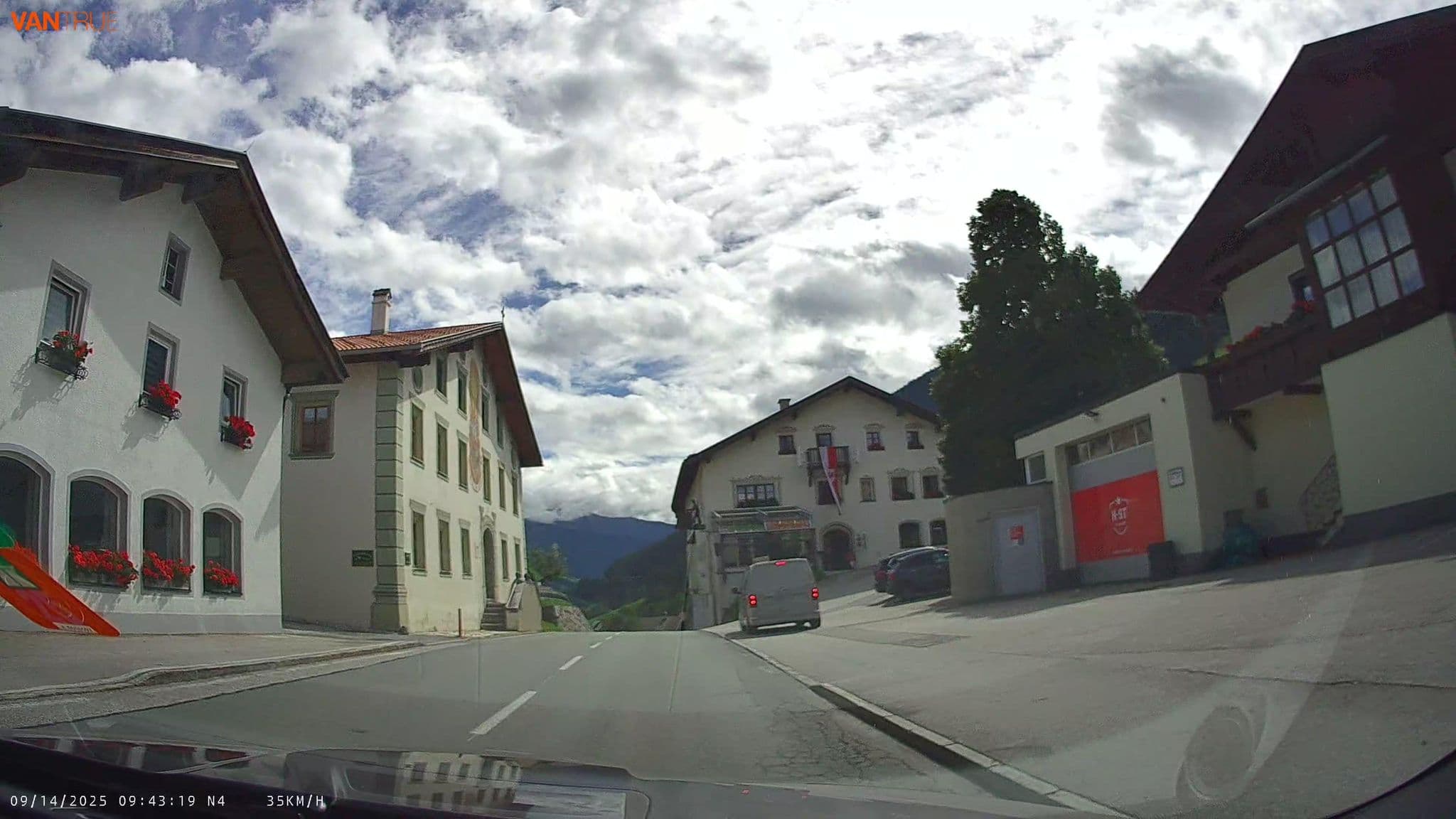 Street view near Stolz'nhof, Schönberg im Stubaital — © fcignat (CC BY-SA · Mapillary)