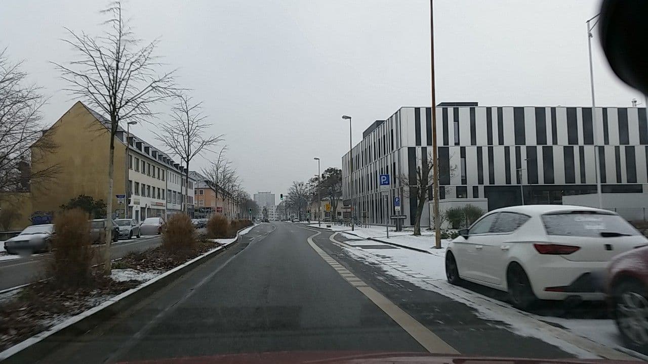 Street view near Goldene Henne, Wolfsburg — © tian (CC BY-SA · Mapillary)