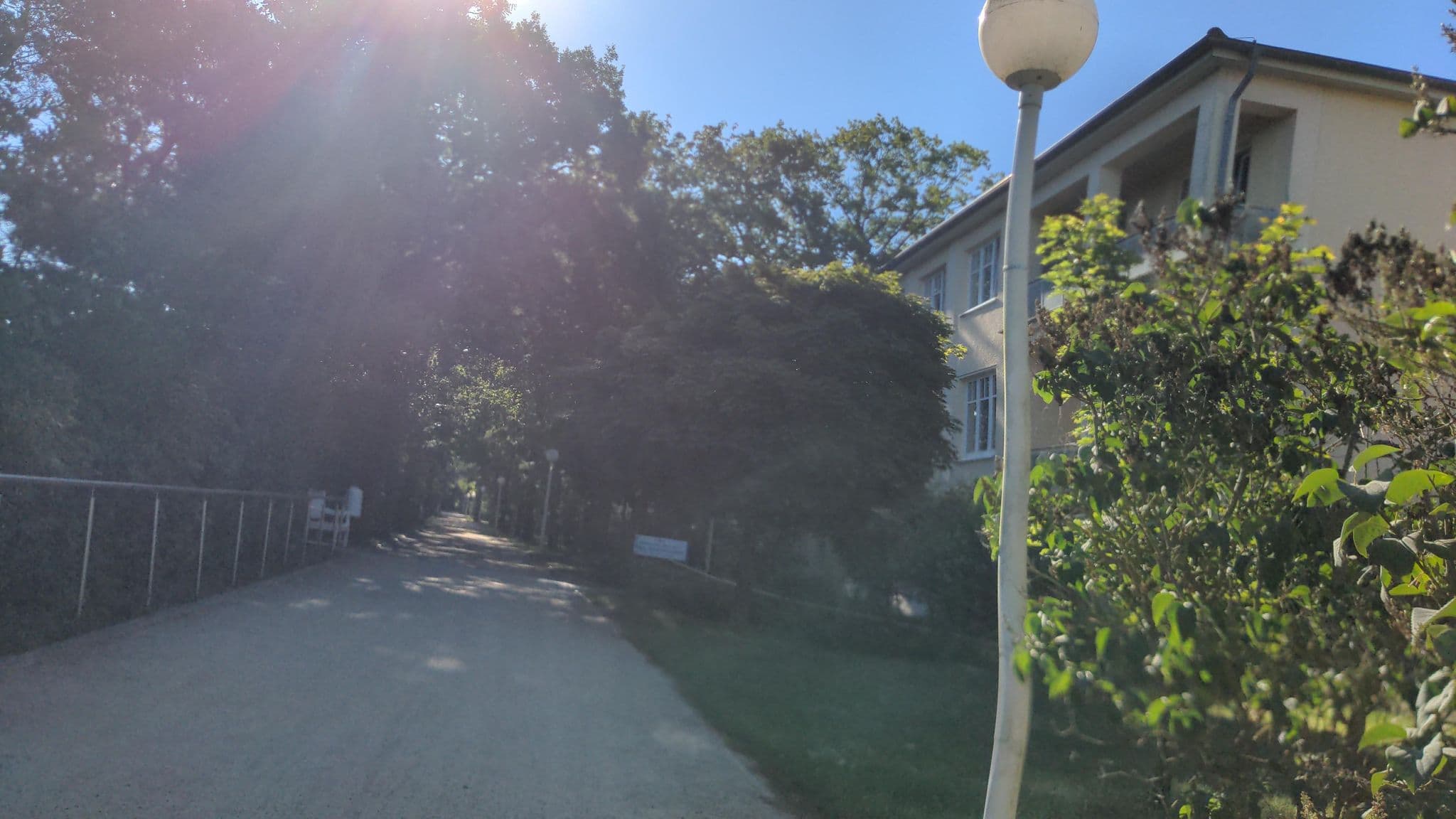 Street view near Haus "Seeschlößchen", Ostseebad Boltenhagen — © rasmustravemnd (CC BY-SA · Mapillary)