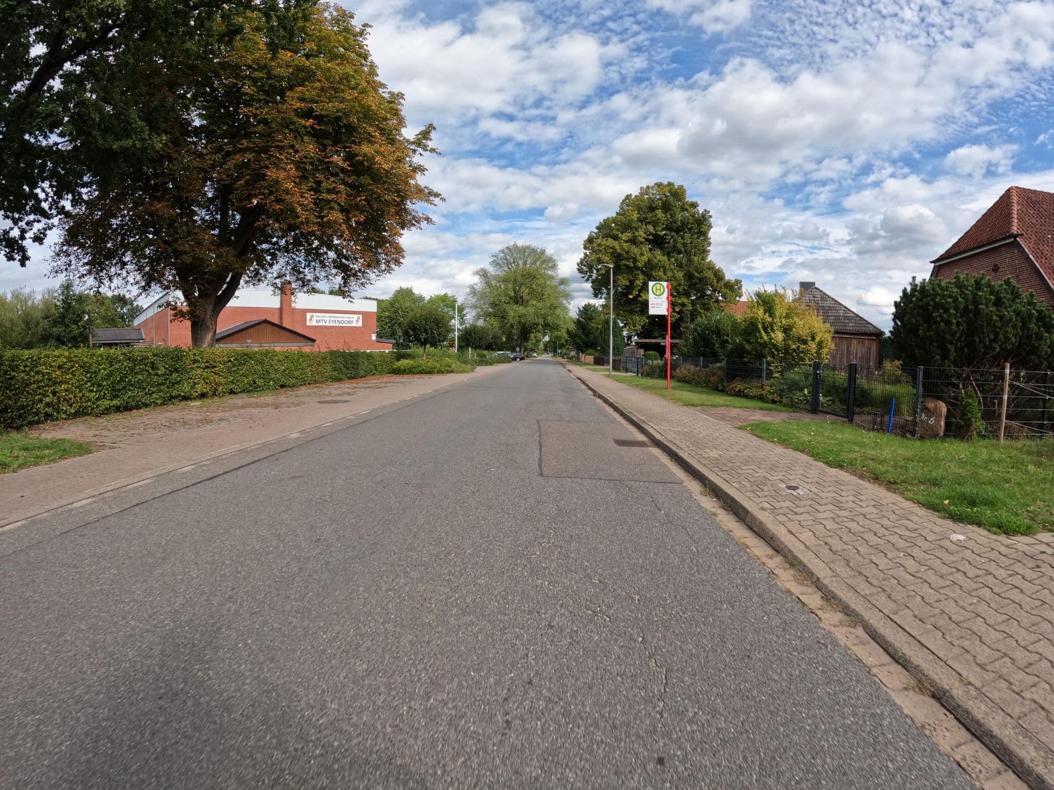 Street view near Oltmann, Ferienwohnung, Eyendorf — © suelfmeister (CC BY-SA · Mapillary)