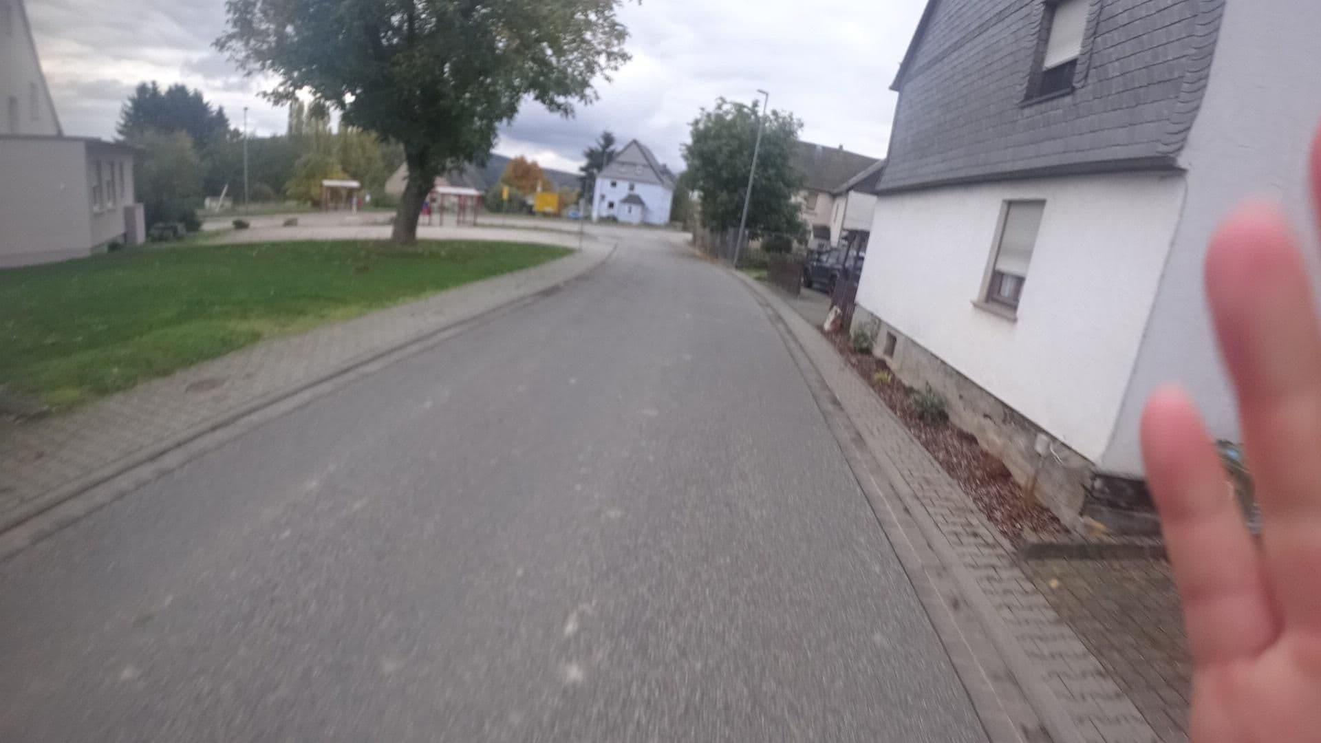 Street view near Schatulle, Büchenbeuren — © michellefritz (CC BY-SA · Mapillary)