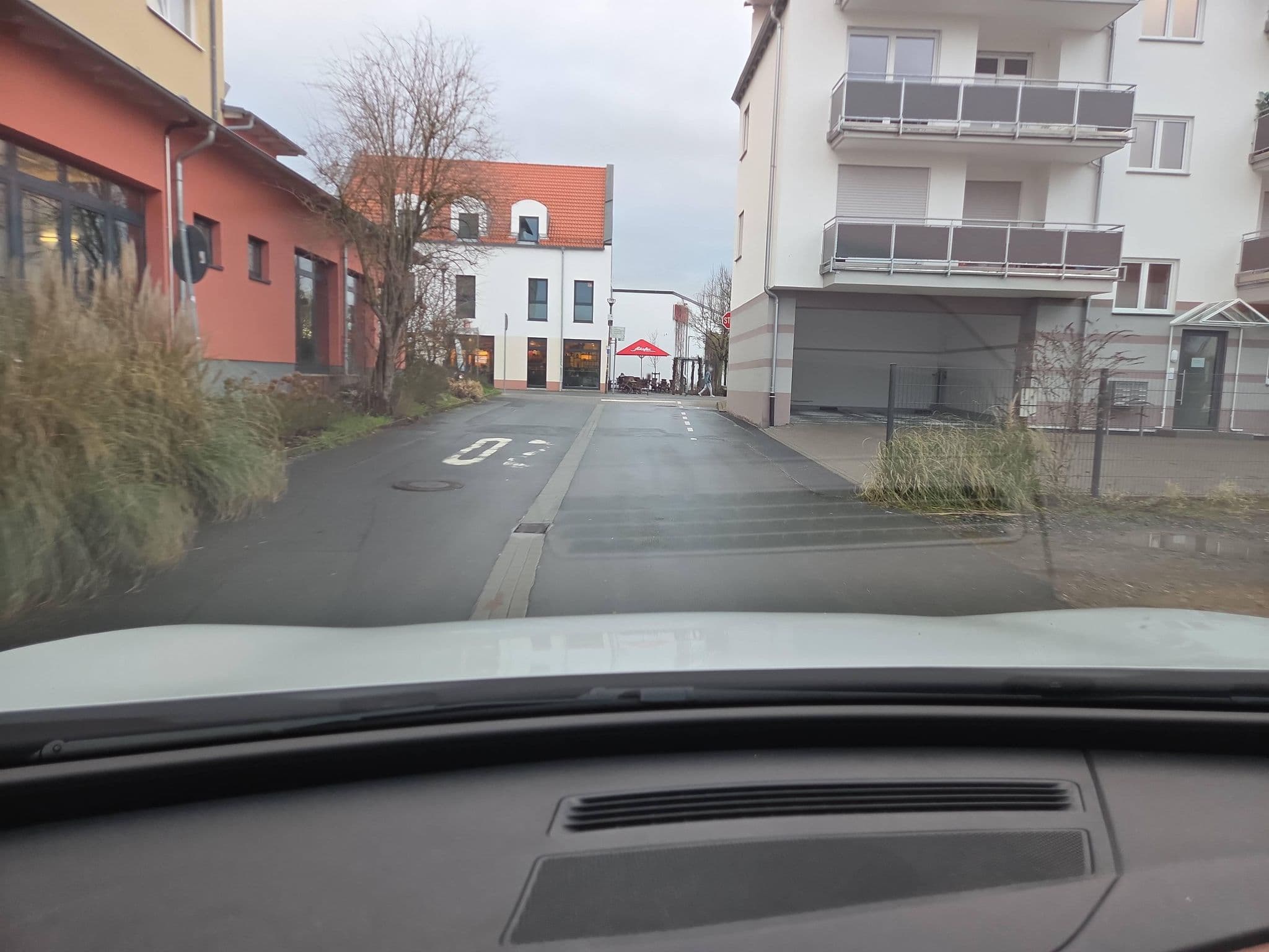 Street view near Mein SchlossHotel, Heusenstamm — © MJ2026 (CC BY-SA · Mapillary)
