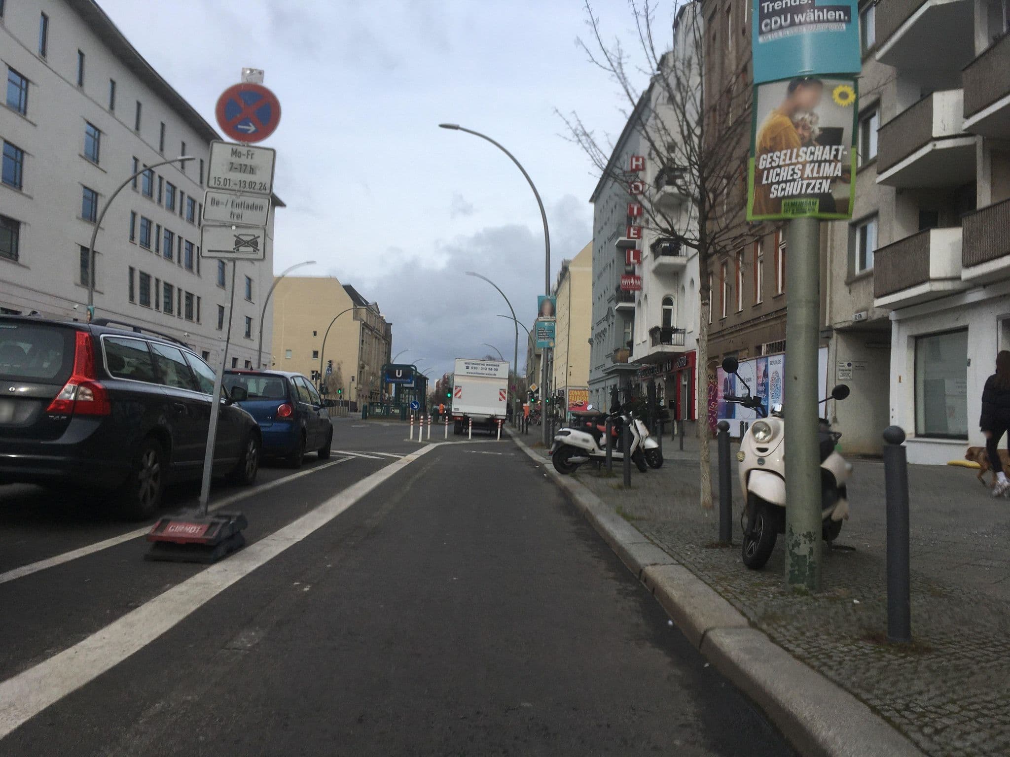 Street view near City 54 Hotel und Hostel, Gesundbrunnen — © carlheinz (CC BY-SA · Mapillary)