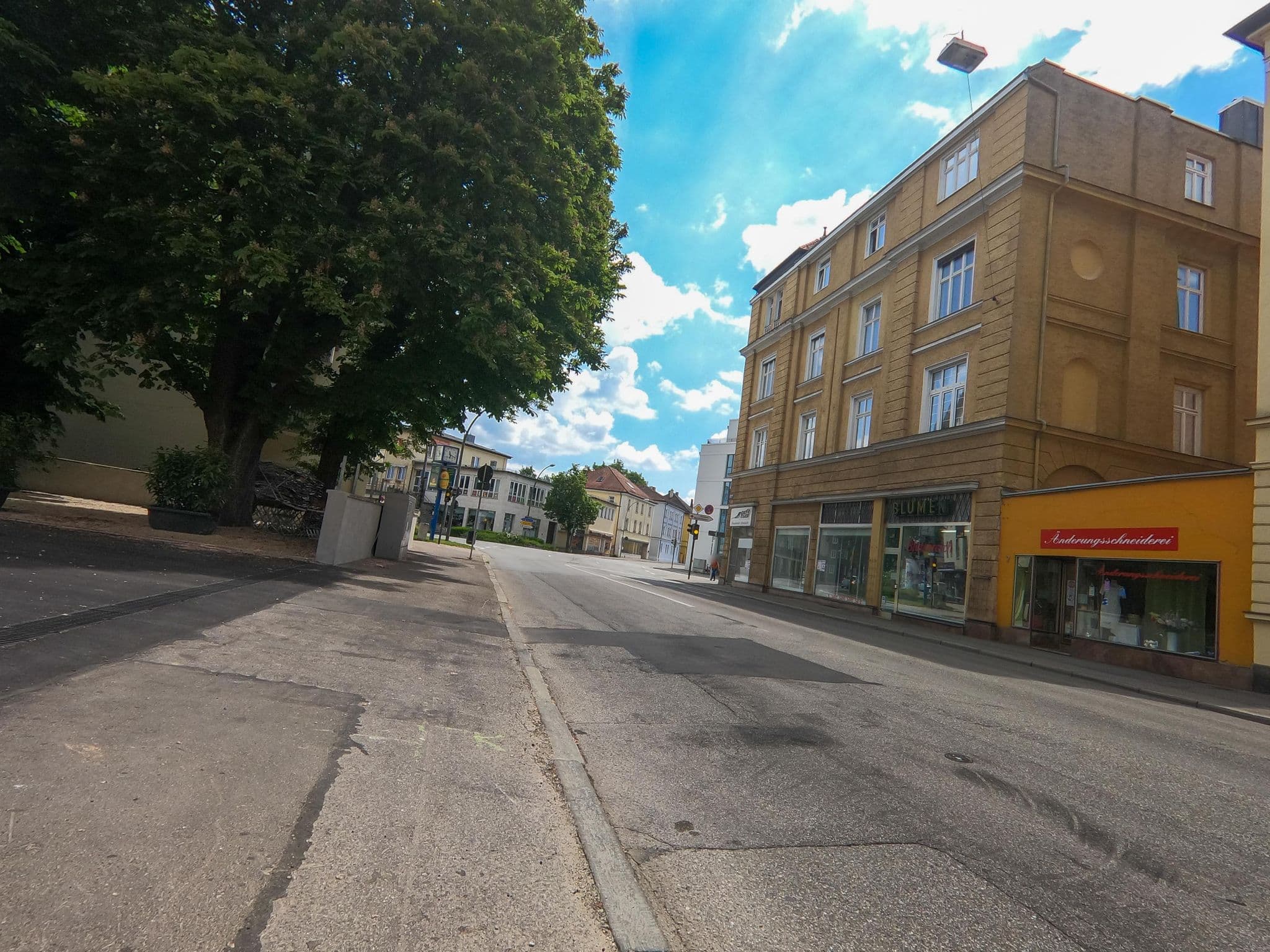 Street view near Cristallo, Landshut — © plonma1 (CC BY-SA · Mapillary)