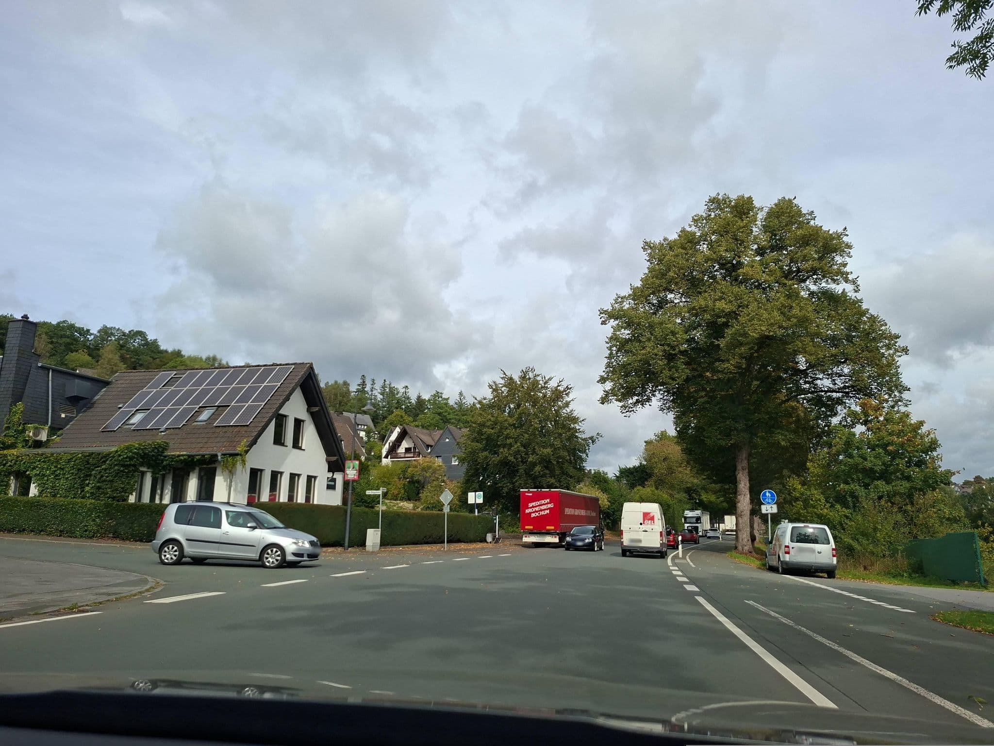 Street view near Haus Esseltal, Eslohe — © baldur80 (CC BY-SA · Mapillary)
