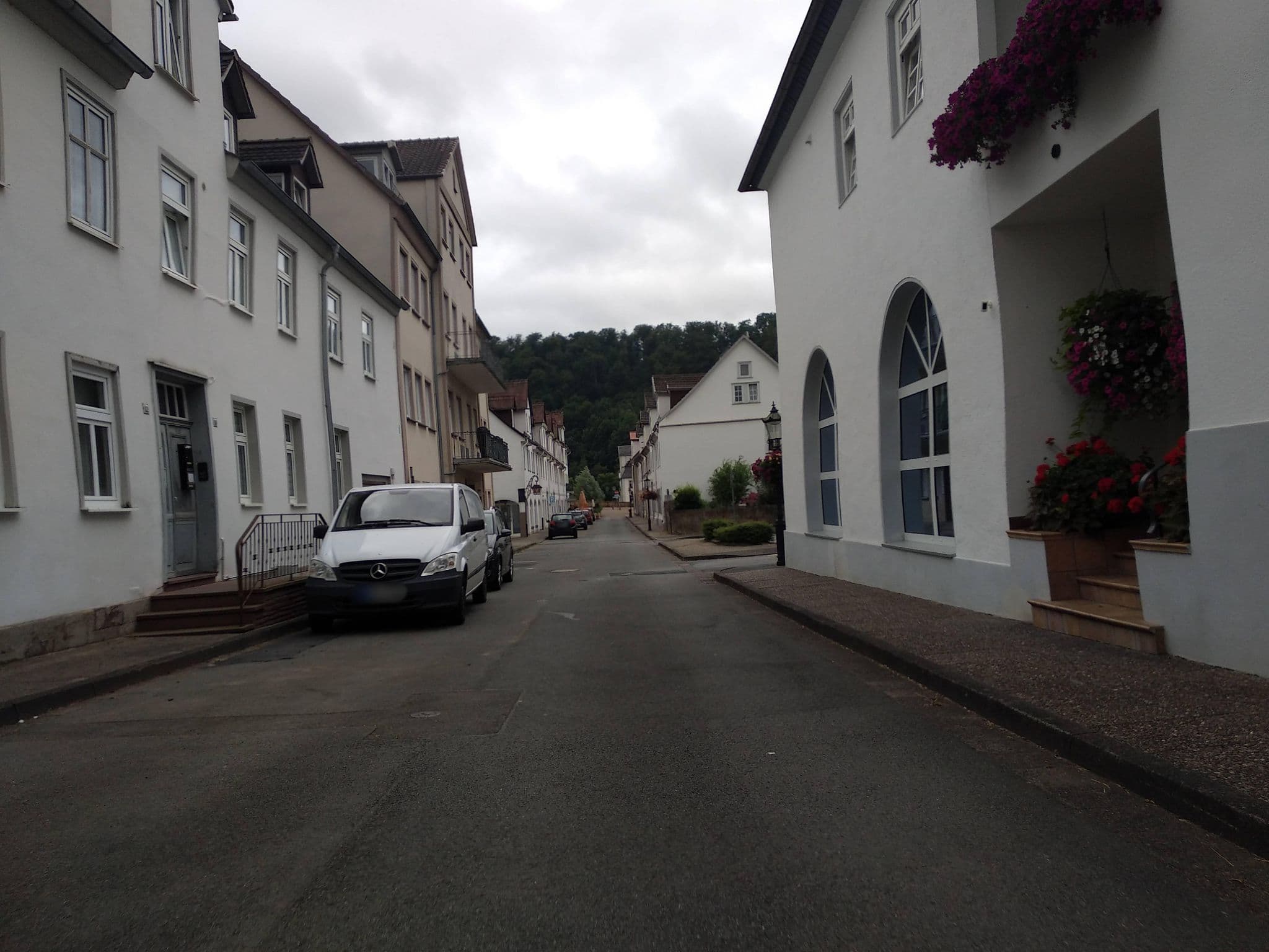 Street view near Haus Fuhrhop, Bad Karlshafen — © steinm (CC BY-SA · Mapillary)