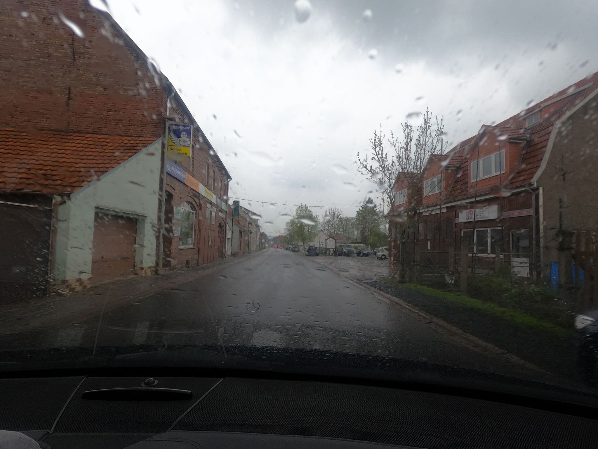 Street view near Hotel Steinernes Haus, Dingelstädt — © saschahaberkorn (CC BY-SA · Mapillary)