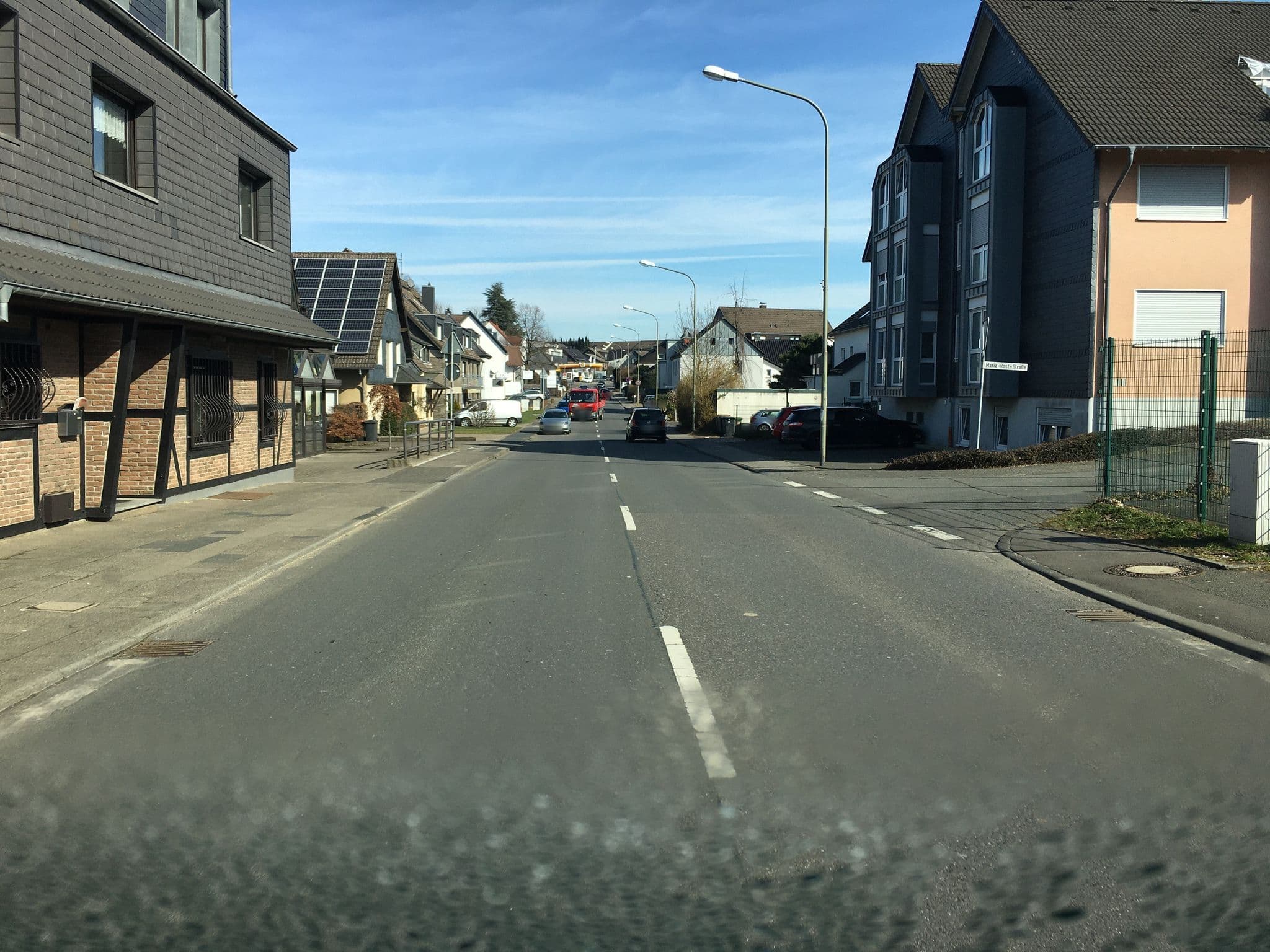 Street view near Zur Linde, Kürten — © raymond (CC BY-SA · Mapillary)
