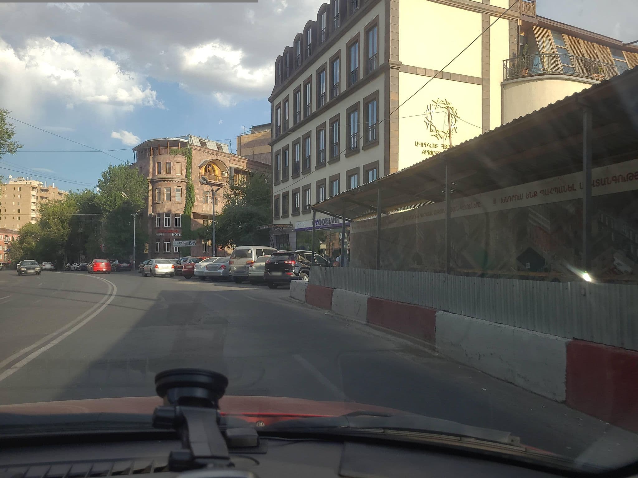 Street view near Apricot Hotel Erevan, Yerevan — © noktoborus (CC BY-SA · Mapillary)