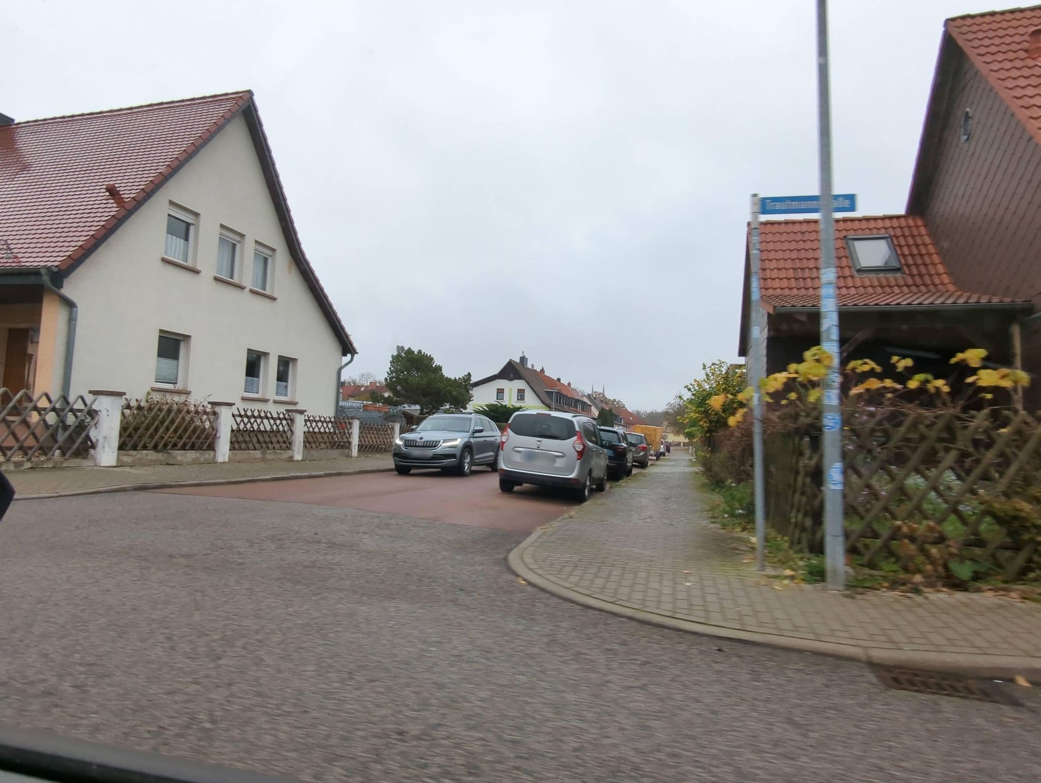 Street view near Pension Rosi, Köthen — © AR88 (CC BY-SA · Mapillary)