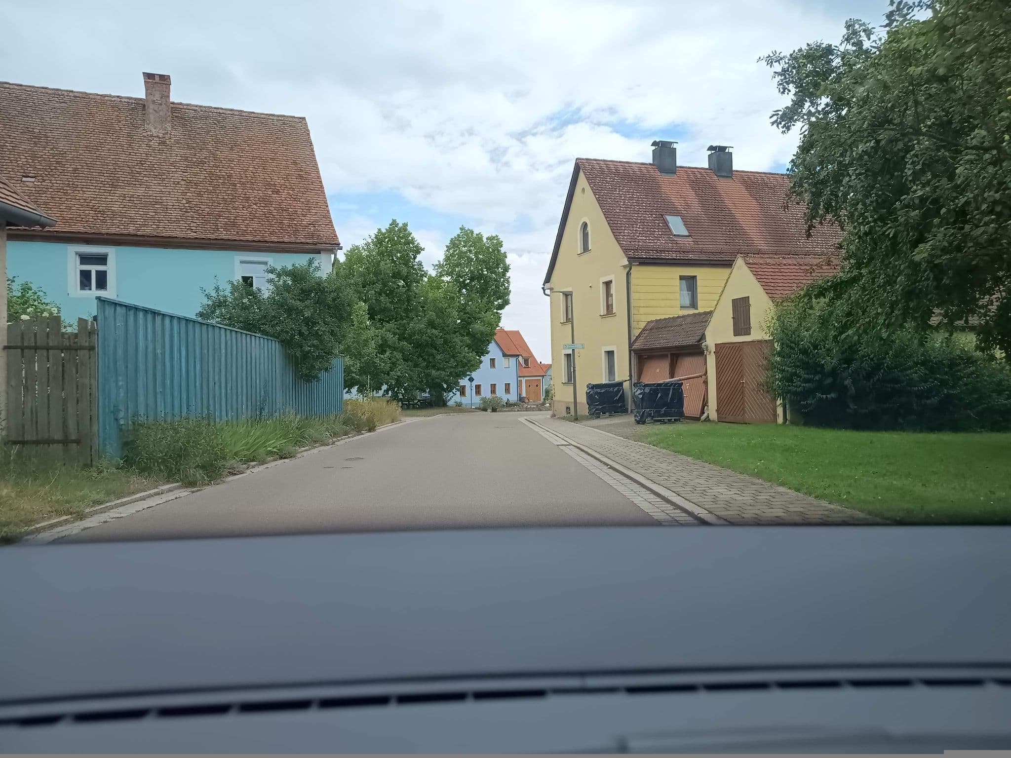 Street view near Gaststätte Zur Waldesruh, Schillingsfürst — © zuse (CC BY-SA · Mapillary)