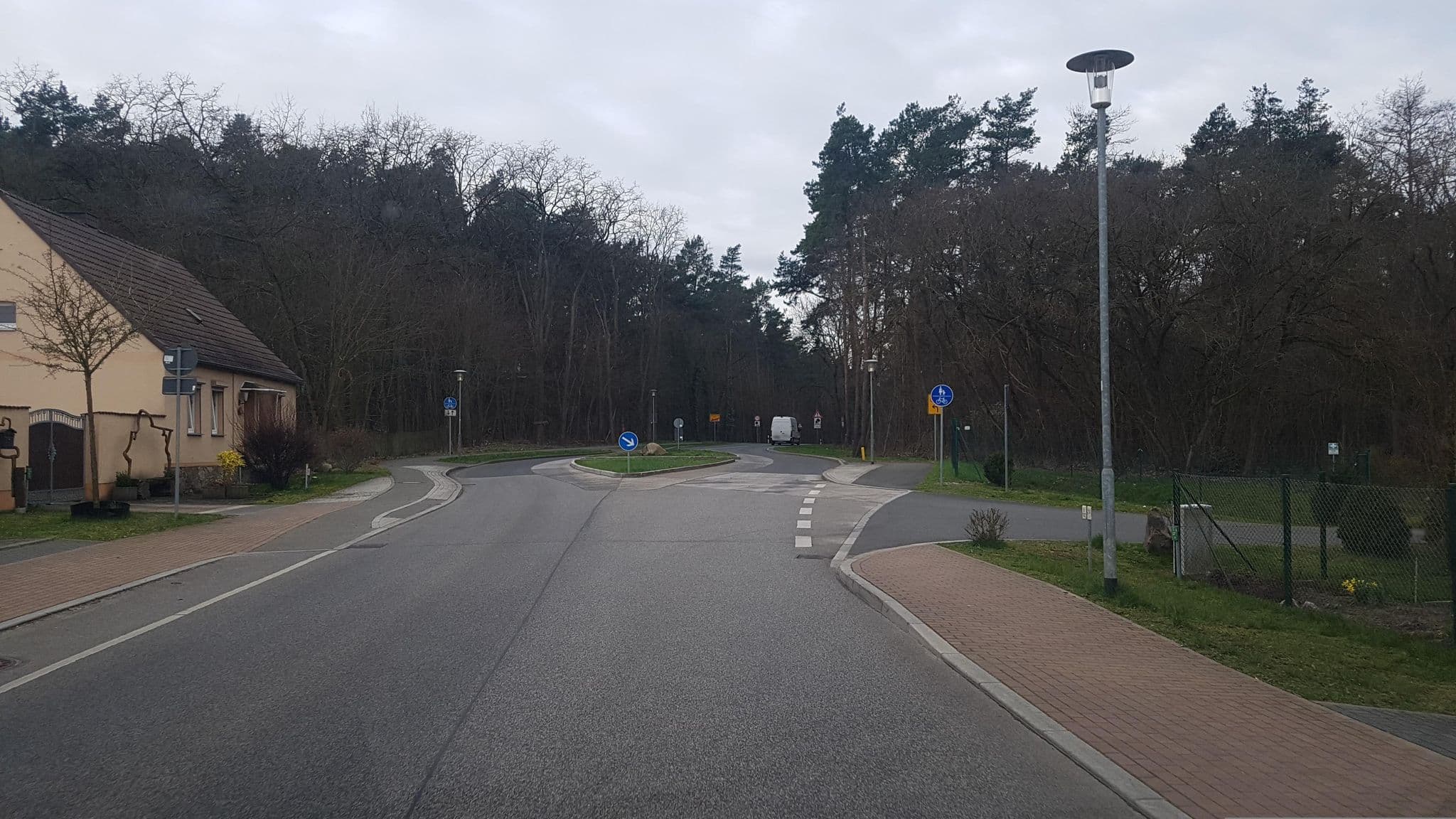 Street view near Am Wachtelberg, Niemegk — © dsmm (CC BY-SA · Mapillary)