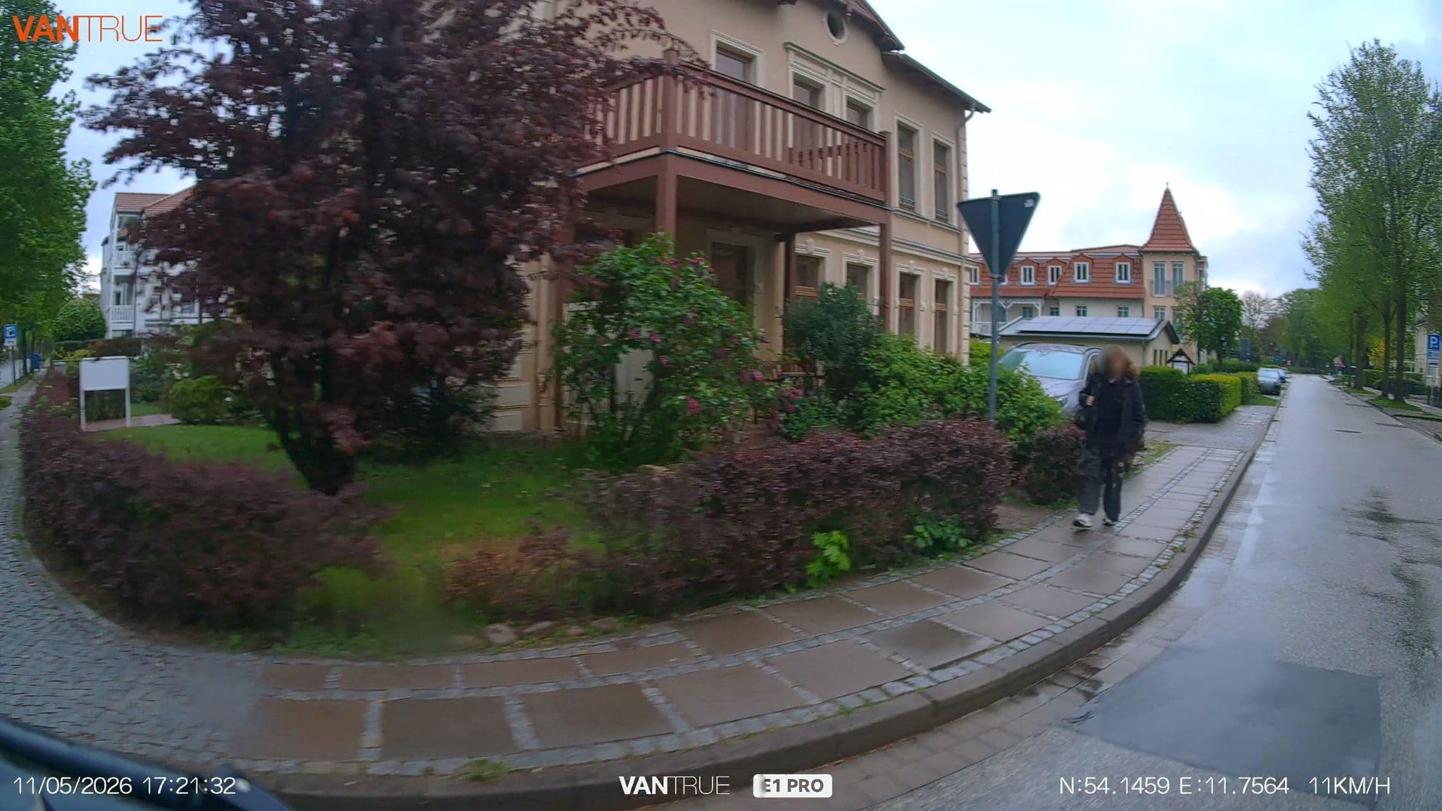 Street view near Villa Kaethe, Ostseebad Kühlungsborn — © LordOslo (CC BY-SA · Mapillary)