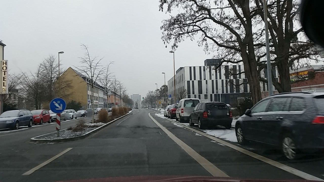 Street view near DJH Jugendherberge Wolfsburg, Wolfsburg — © tian (CC BY-SA · Mapillary)