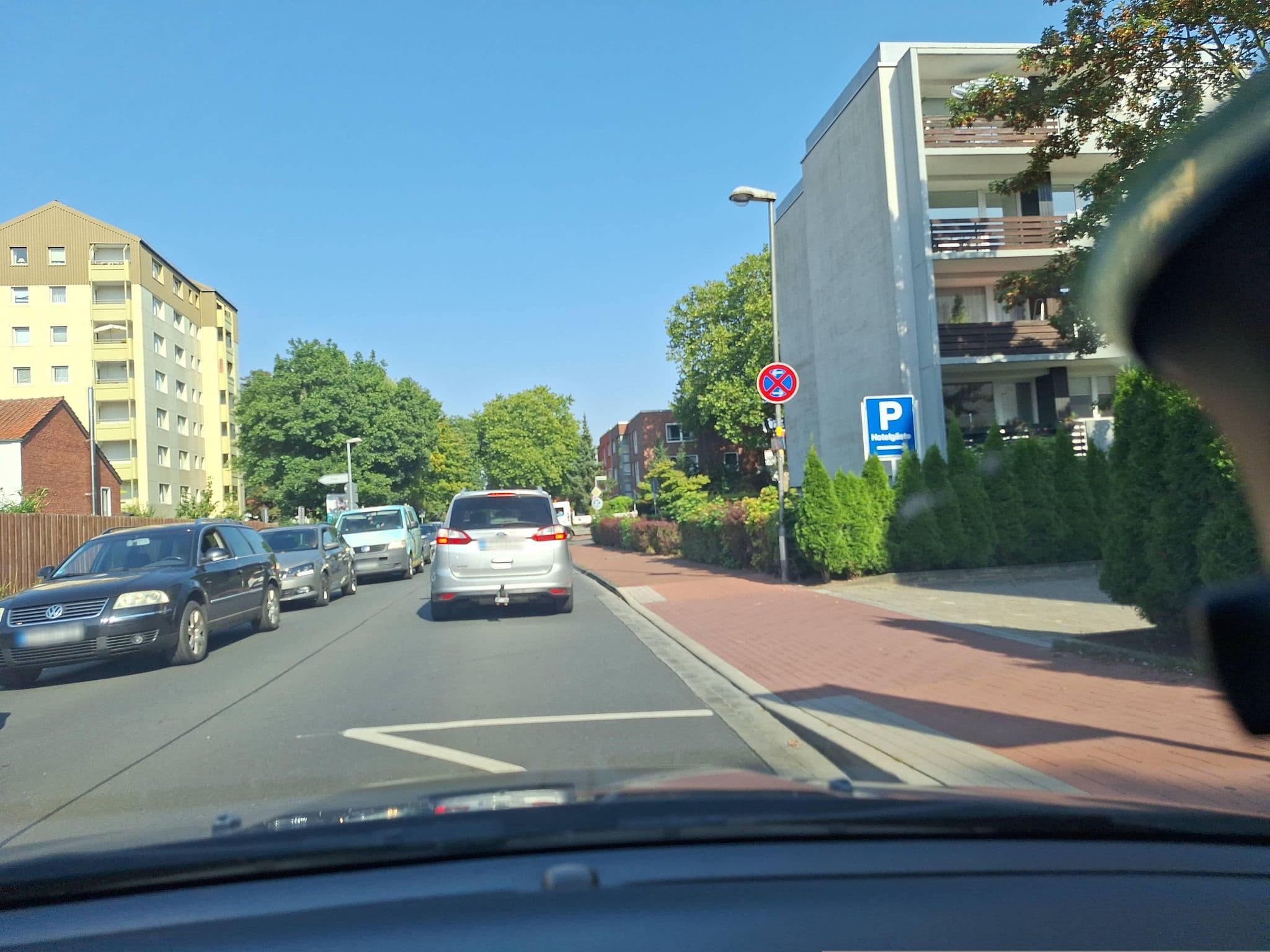 Street view near Hotel Westerfeld, Hemmingen — © Langfahrer (CC BY-SA · Mapillary)