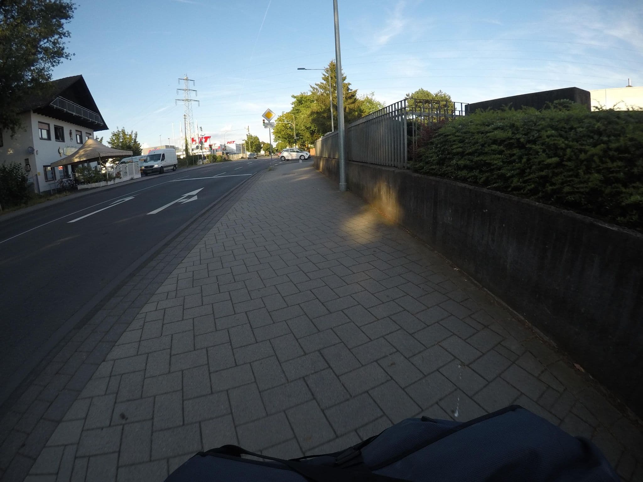 Street view near Zum Laternchen, Sankt Augustin — © mfa (CC BY-SA · Mapillary)