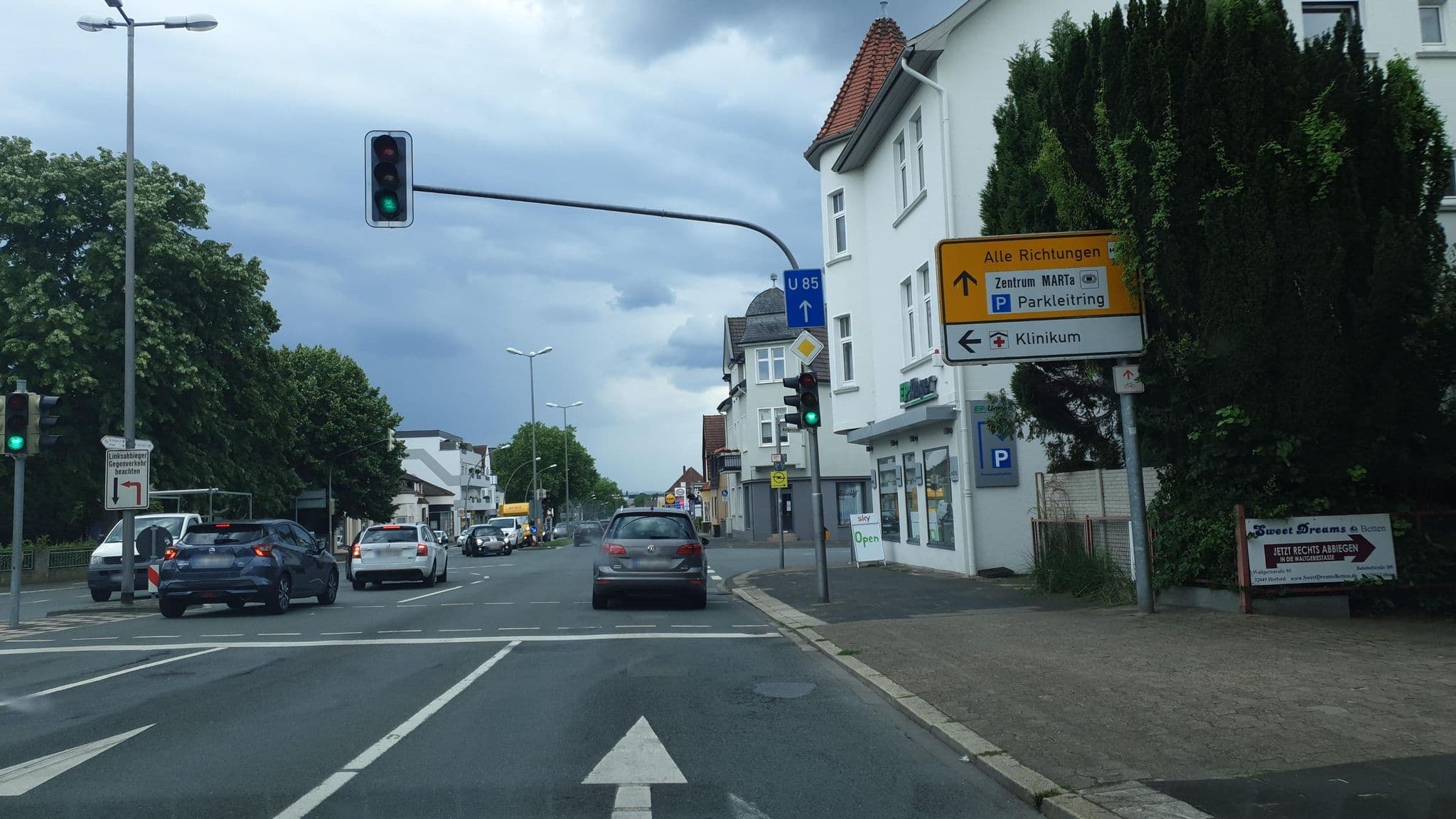 Street view near Ferienwohnung Wittekind, Herford — © Schmarvis (CC BY-SA · Mapillary)