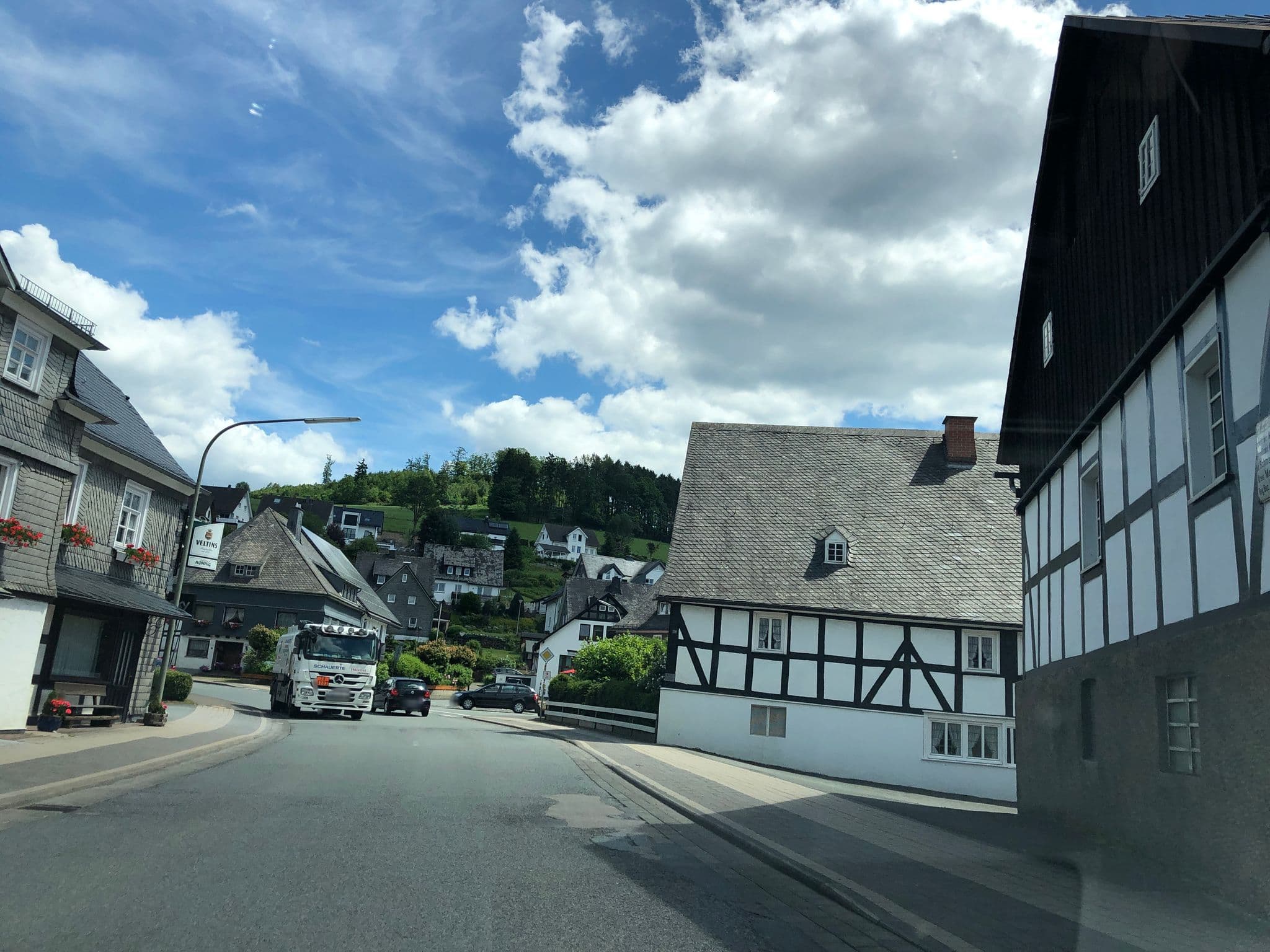 Street view near Gasthof Röhrig, Schmallenberg — © chuck (CC BY-SA · Mapillary)