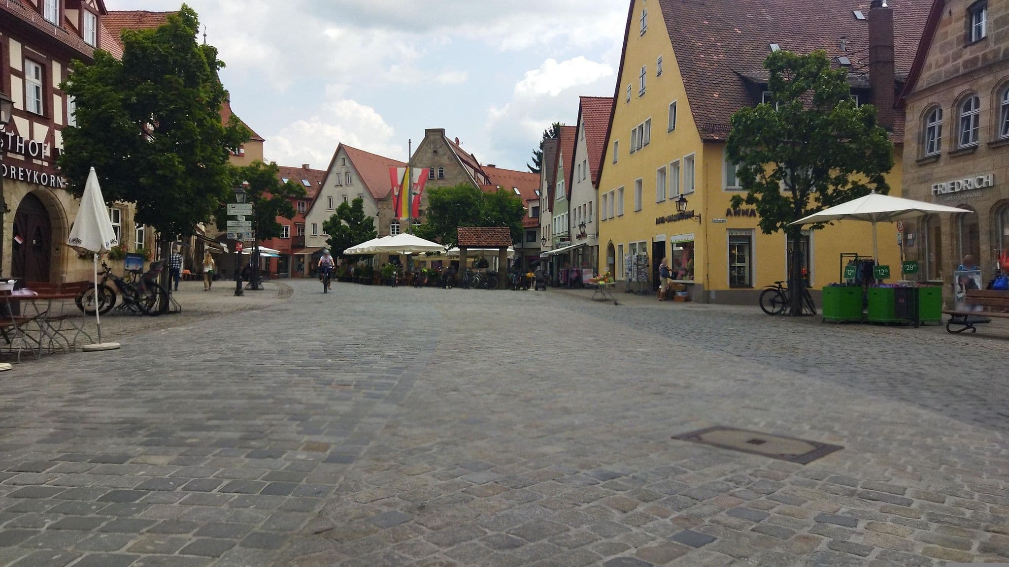 Street view near Zum wilden Mann, Lauf an der Pegnitz — © changchun1 (CC BY-SA · Mapillary)