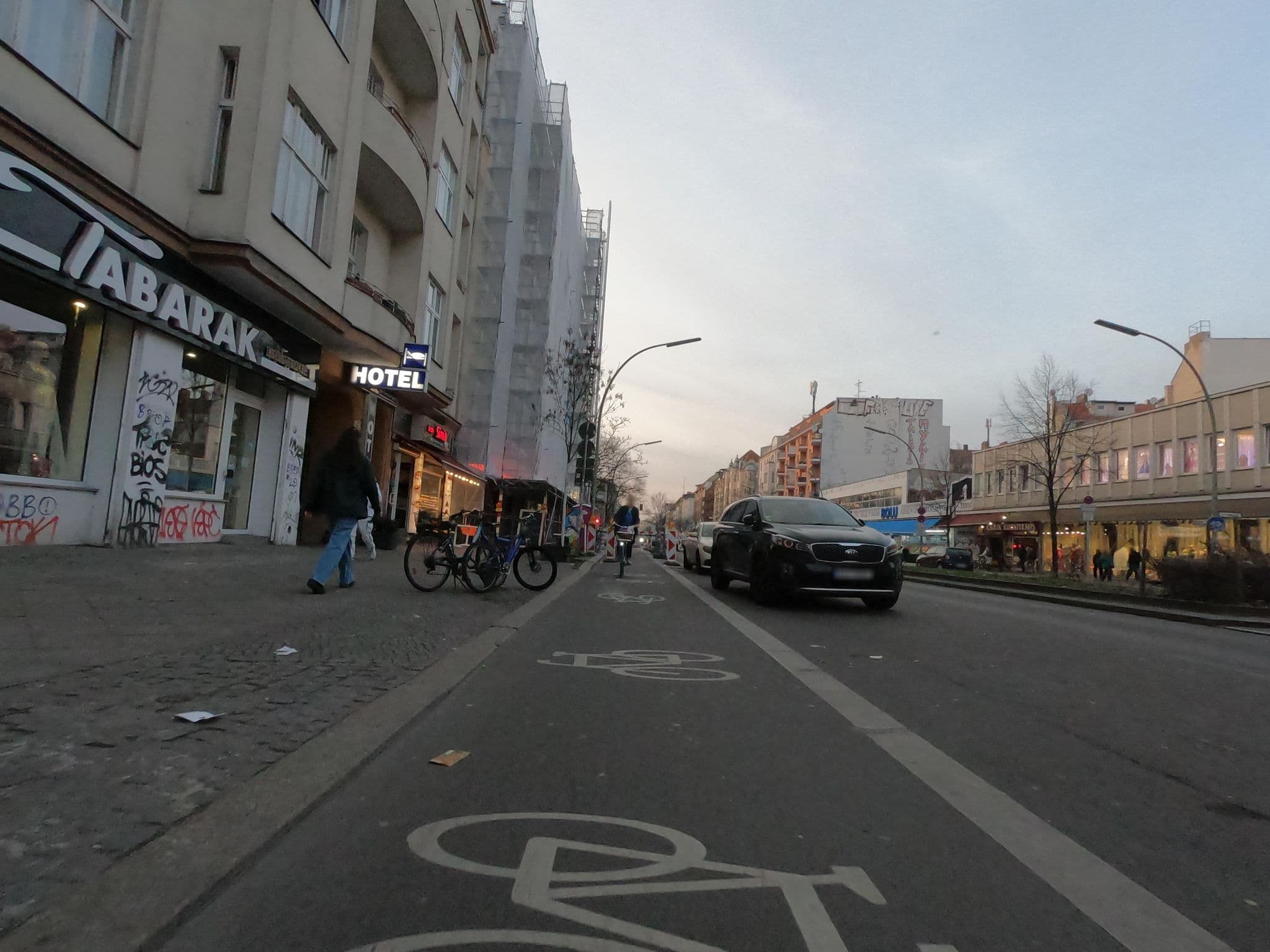 Street view near Hotel am Hermannplatz, Treptow — © carlheinz (CC BY-SA · Mapillary)