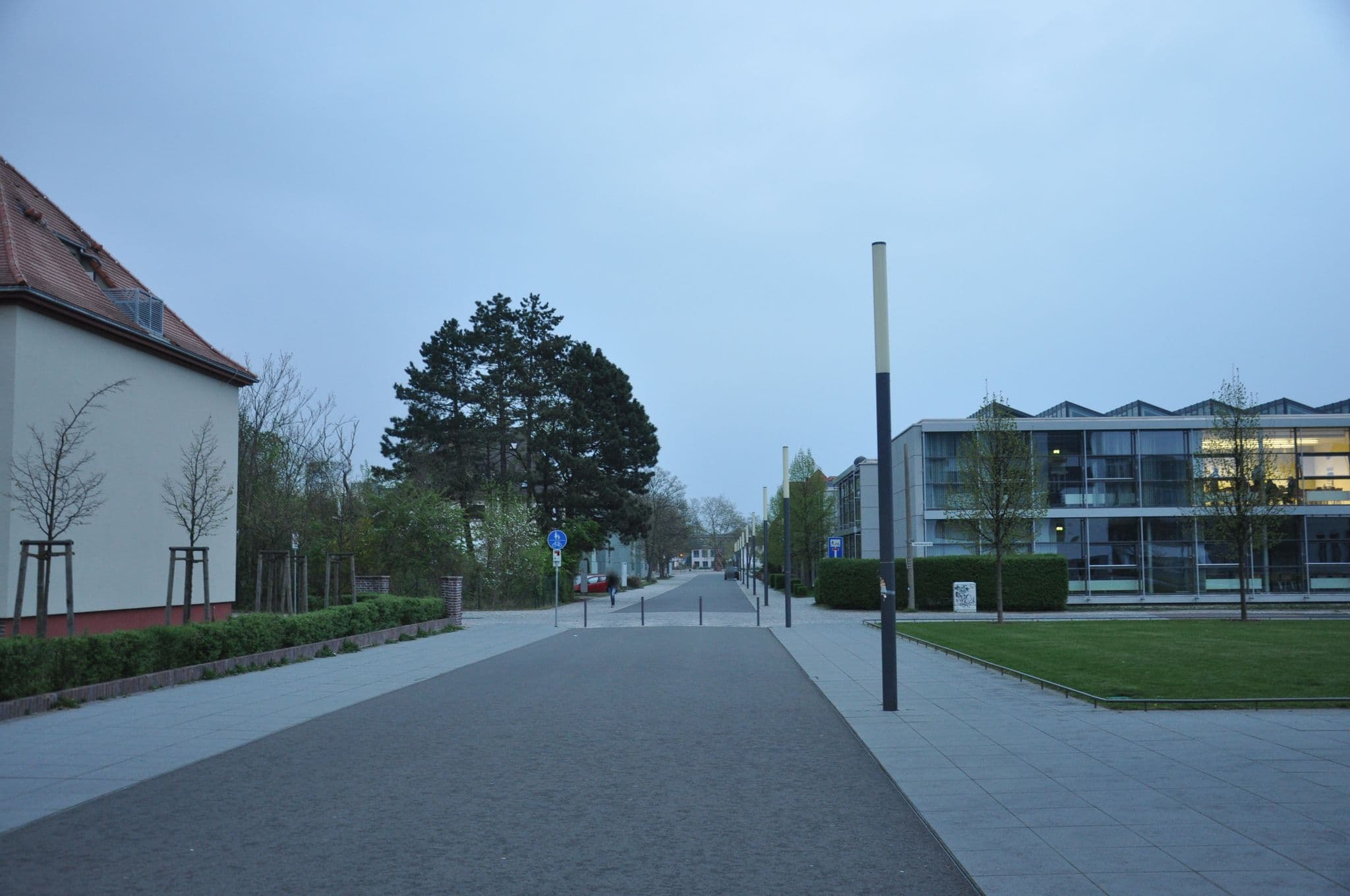 Street view near Prellerhaus (Ateliergebäude, Dessau), Dessau — © nakaner (CC BY-SA · Mapillary)