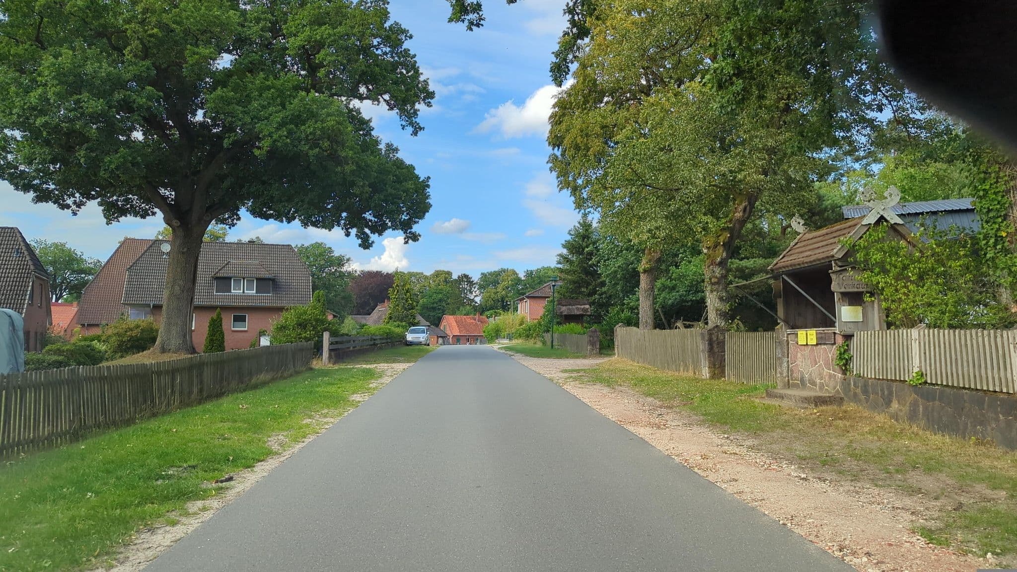 Street view near Ferienwohnung Hof Heitmann, Garlstorf — © hotteliene (CC BY-SA · Mapillary)