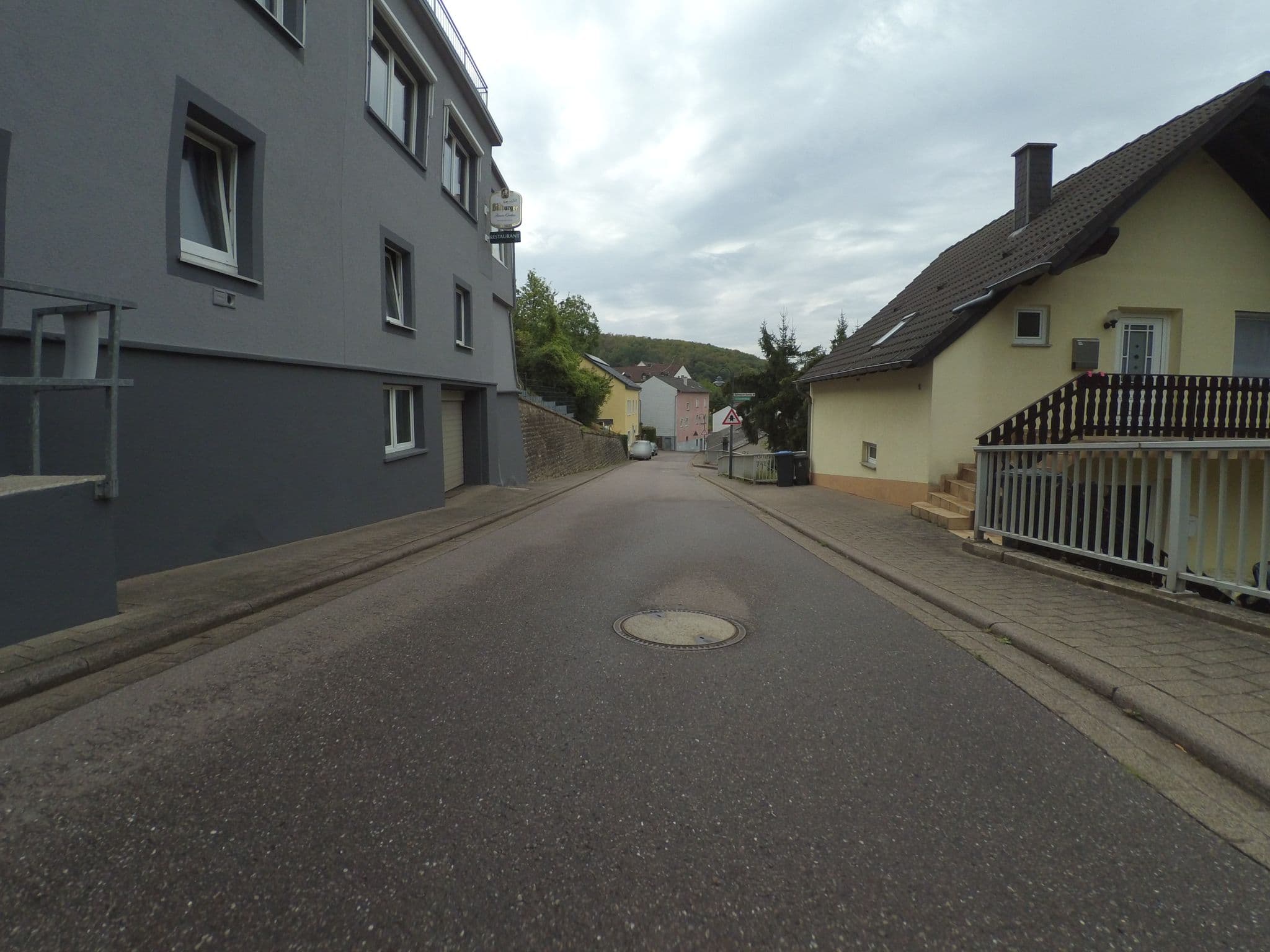 Street view near Landhotel Gales, Wincheringen — © peewee32 (CC BY-SA · Mapillary)