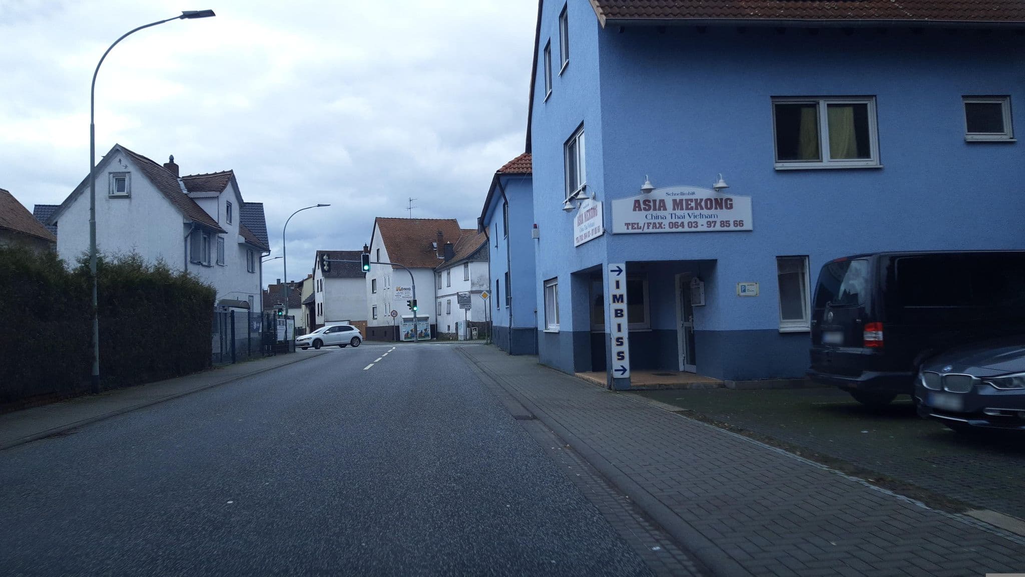 Street view near Gästehaus Häuser, Langgöns — © tobiasreg (CC BY-SA · Mapillary)