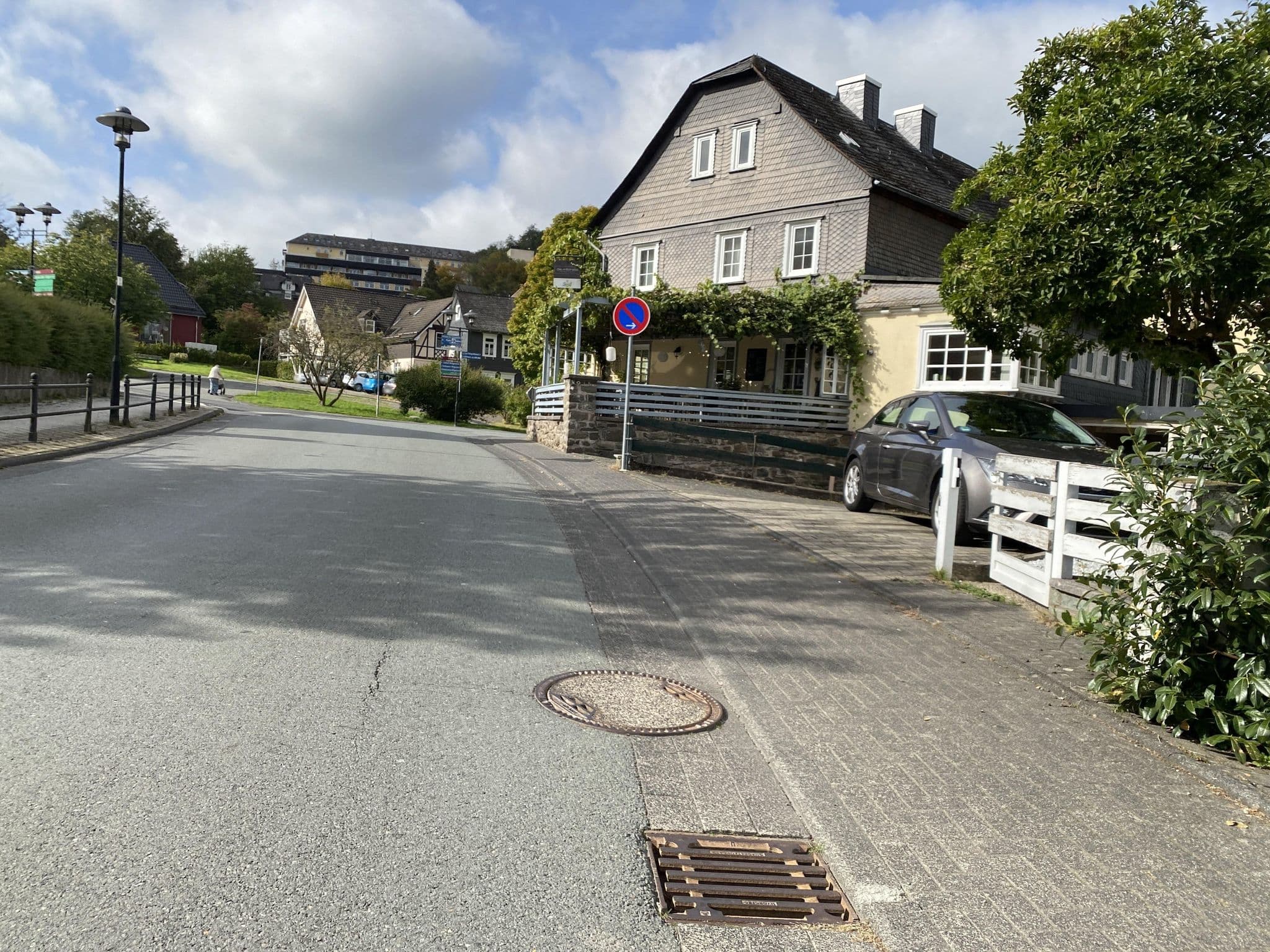 Street view near Ferienwohnung Lenk, Bad Laasphe — © troher15 (CC BY-SA · Mapillary)