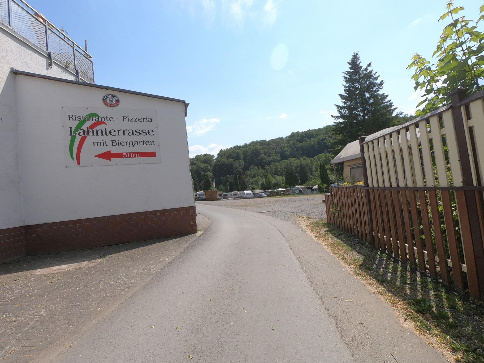 Street view near Campingplatz Gräveneck, Weinbach — © grinninghamster (CC BY-SA · Mapillary)