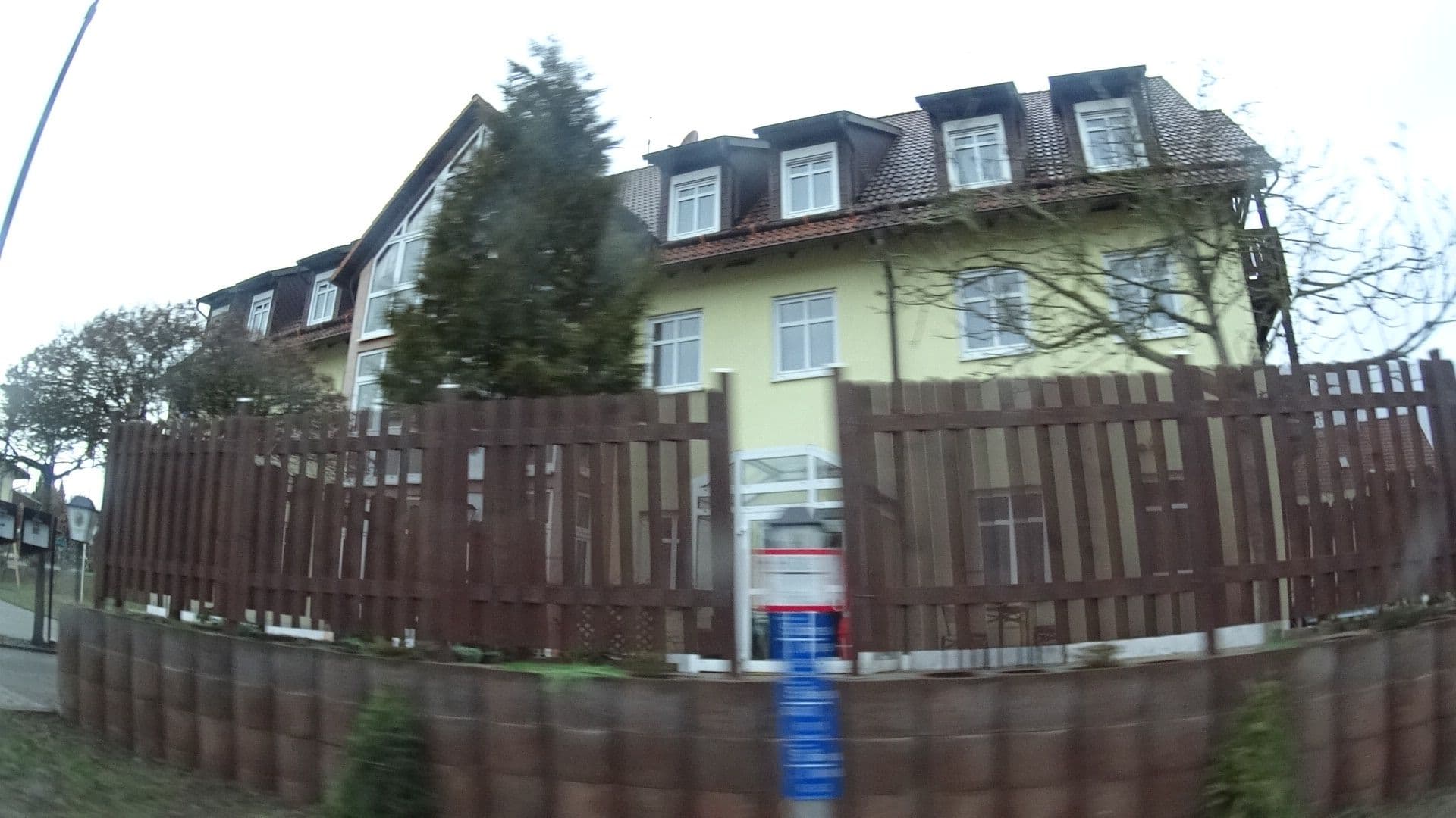 Street view near Hotel am Rosenhügel Jüchsen, Jüchsen — © ramap (CC BY-SA · Mapillary)