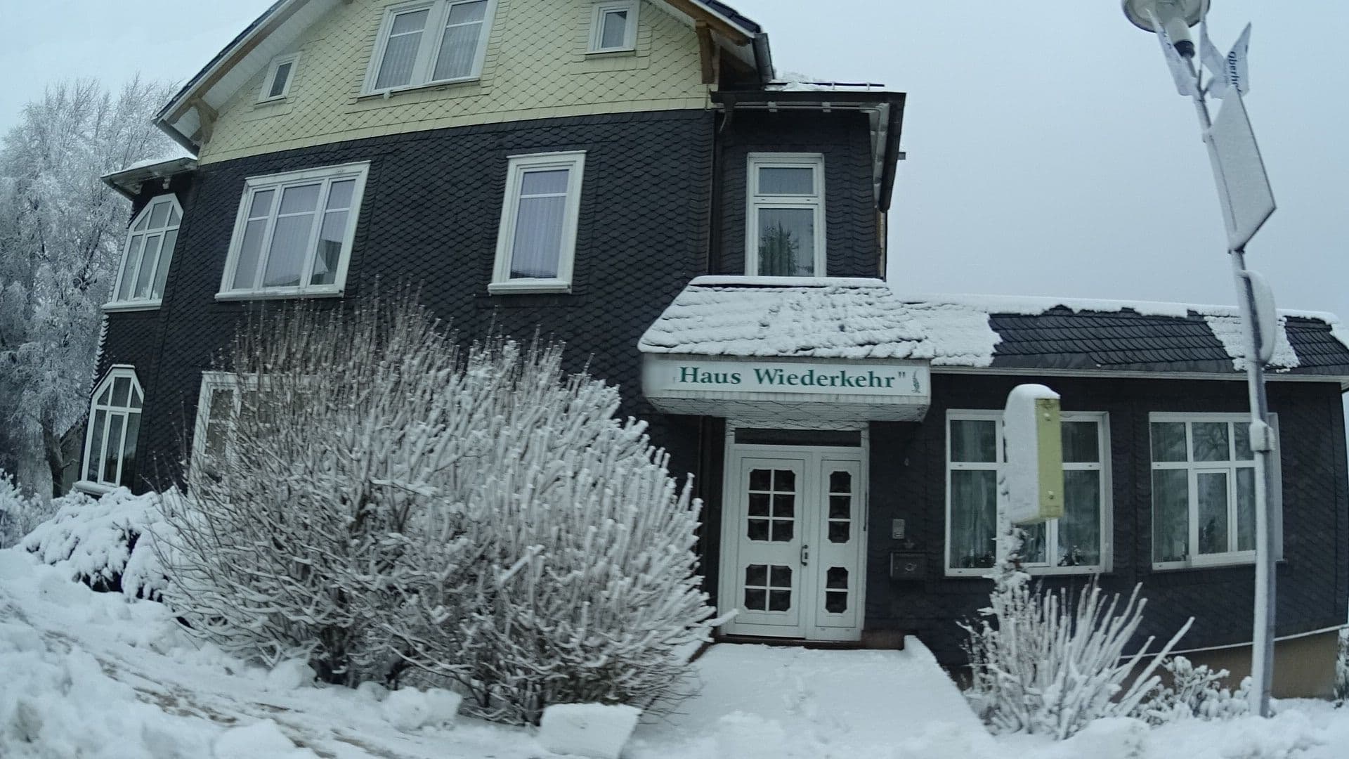 Street view near Pension Haus Wiederkehr, Oberhof — © ramap (CC BY-SA · Mapillary)