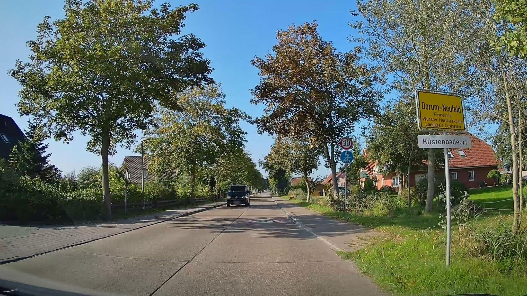 Street view near Ferienwohnung Neumann, Dorum — © hendel (CC BY-SA · Mapillary)