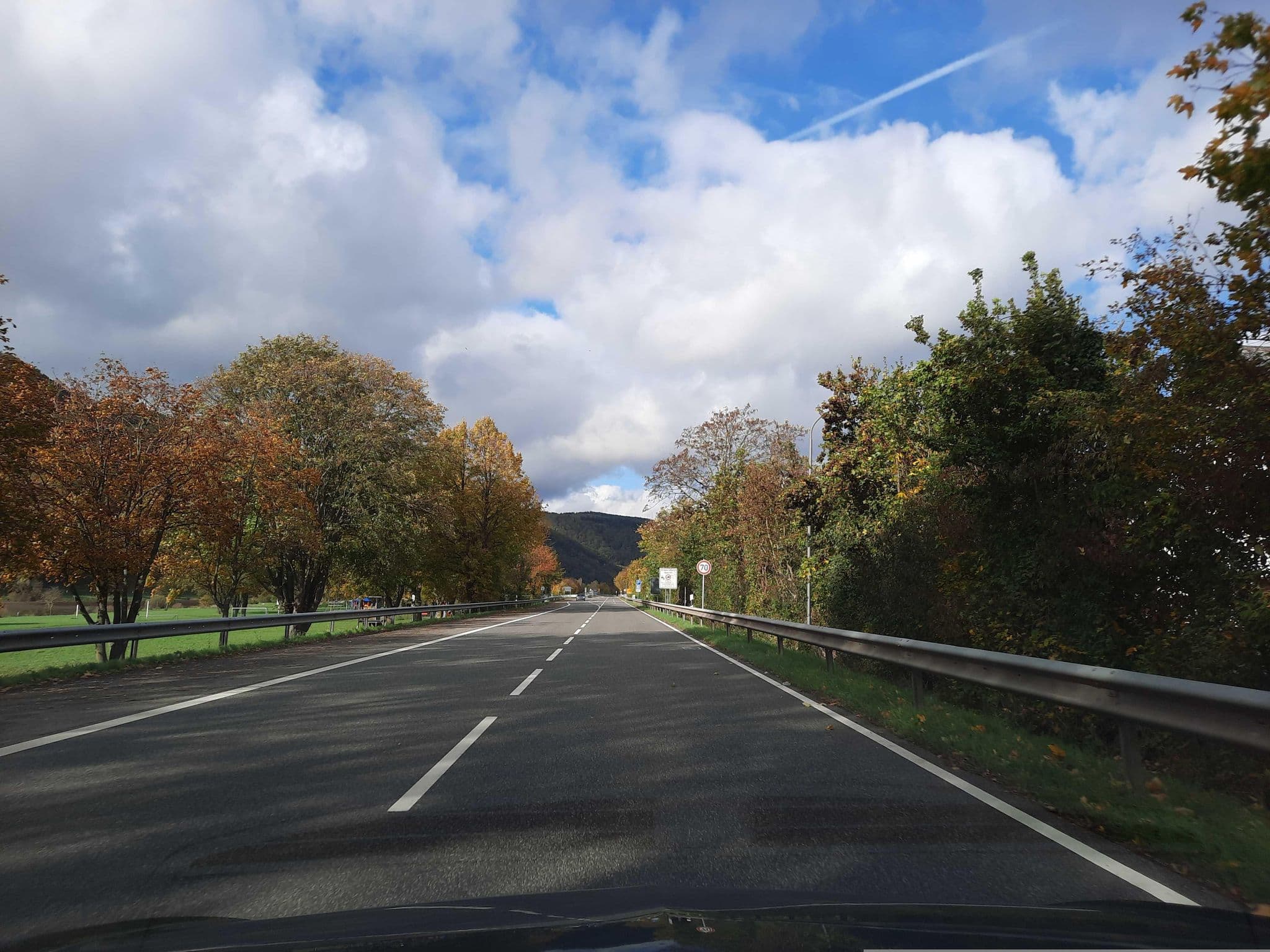Street view near Weingut Gästehaus Tempelhof, Enkirch — © Lowiekse (CC BY-SA · Mapillary)