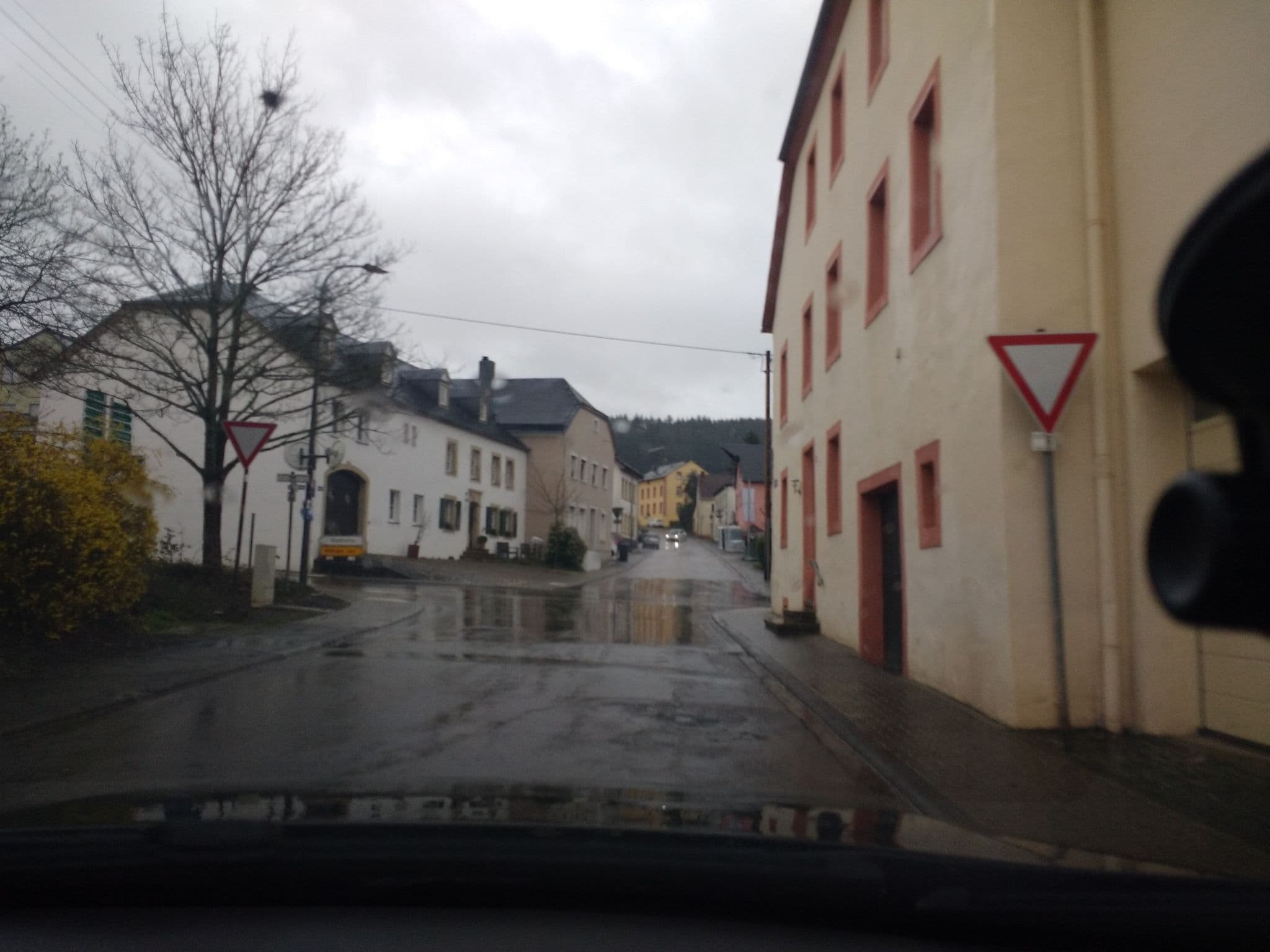 Street view near Weingut Jungblut, Wiltingen — © igdb (CC BY-SA · Mapillary)