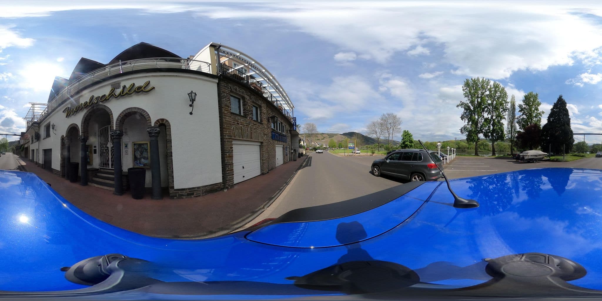 Street view near Zur Traube, Zeltingen-Rachtig — © Mobilitaetswerk (CC BY-SA · Mapillary)