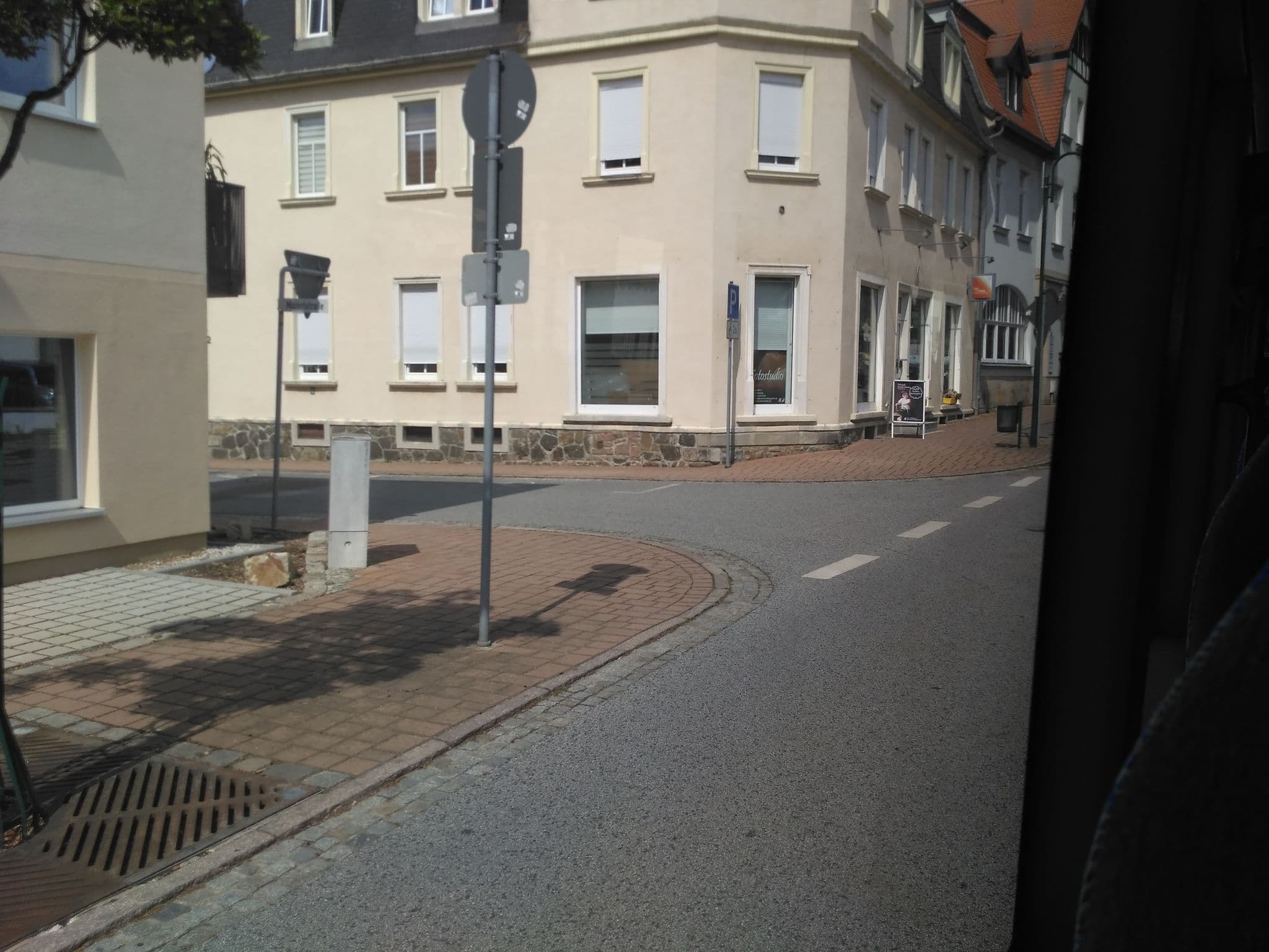 Street view near Ferienwohnung Breuer, Weinböhla — © yiro (CC BY-SA · Mapillary)