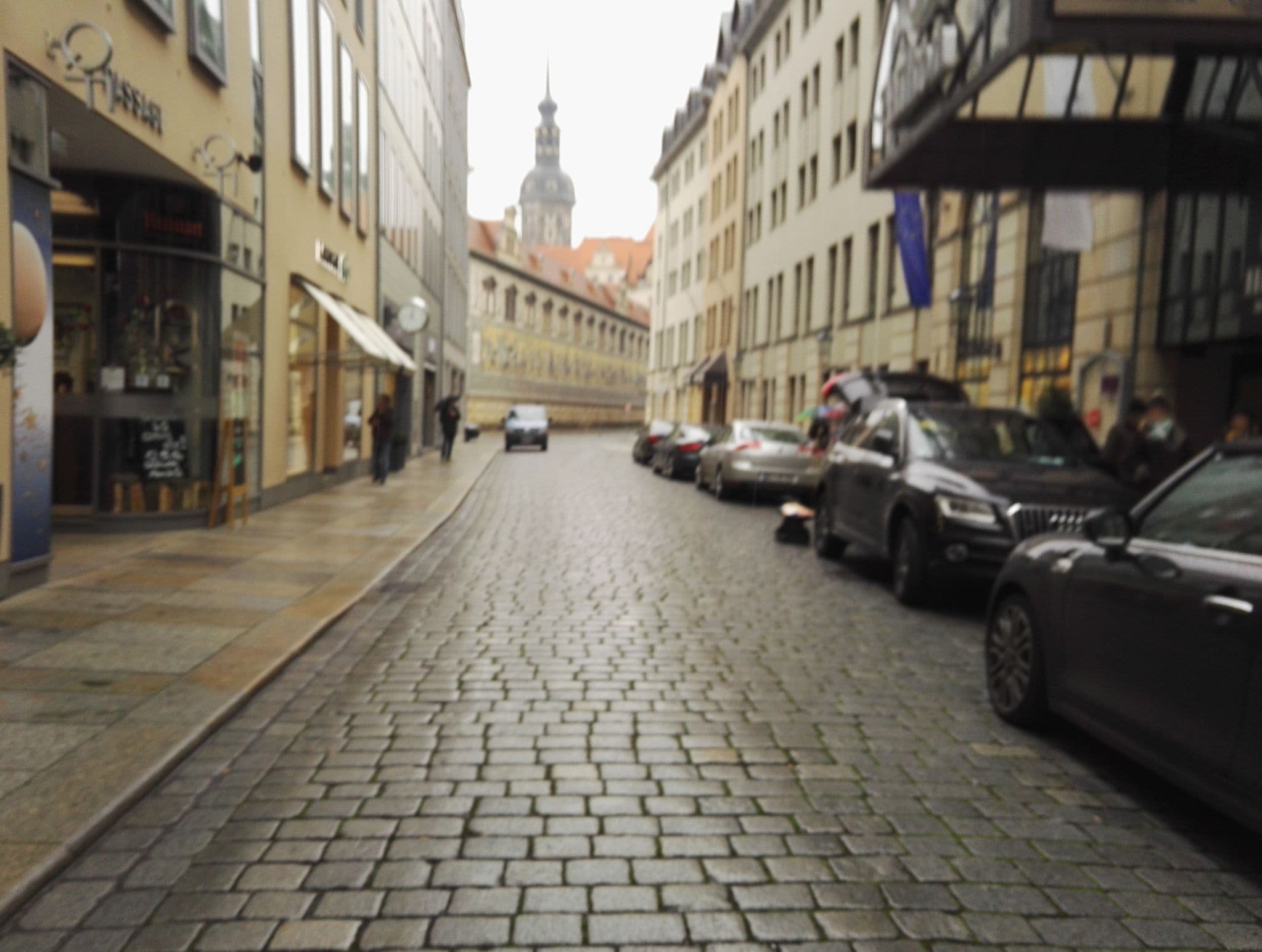 Street view near Hilton Dresden, Dresden — © aceini (CC BY-SA · Mapillary)