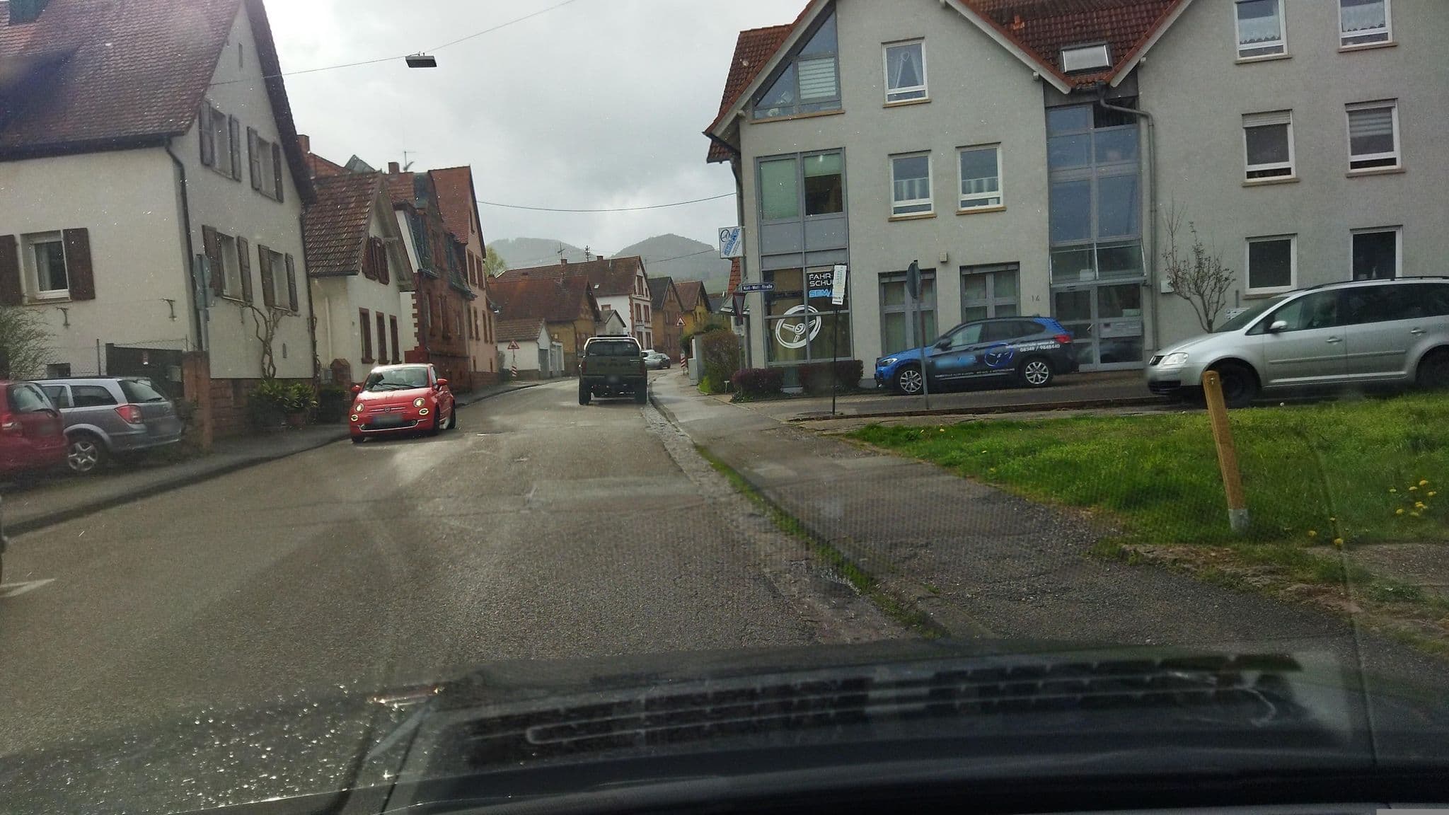 Street view near Gästehaus Lilo, Siebeldingen — © changchun1 (CC BY-SA · Mapillary)