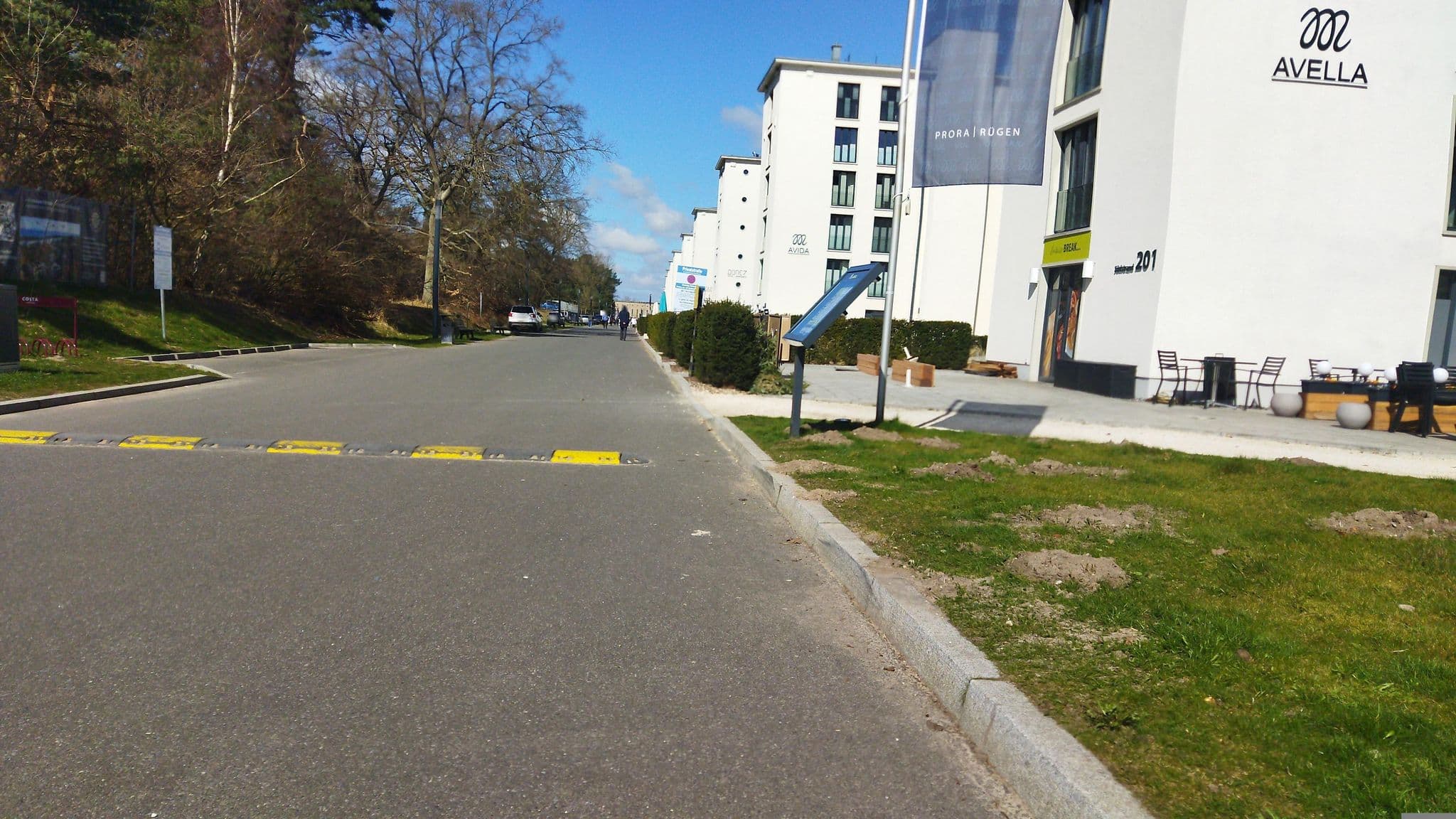 Street view near Prora Solitaire, Ostseebad Binz — © changchun1 (CC BY-SA · Mapillary)